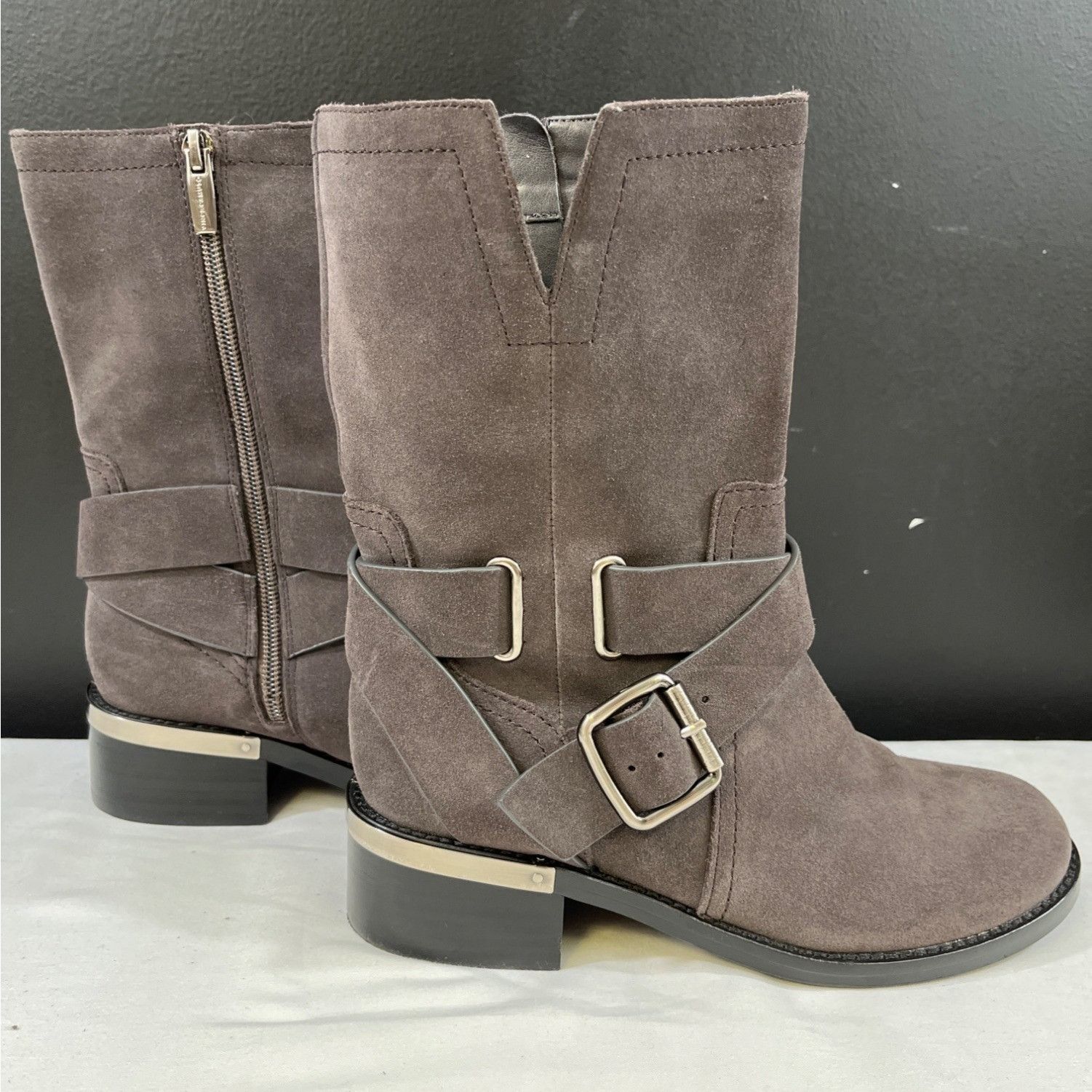 Vince Camuto Vince Camuto Wethima Womens Grey Leather Boots Size 5M SKU 6 Size US 5 / IT 35 - 1 Thumbnail