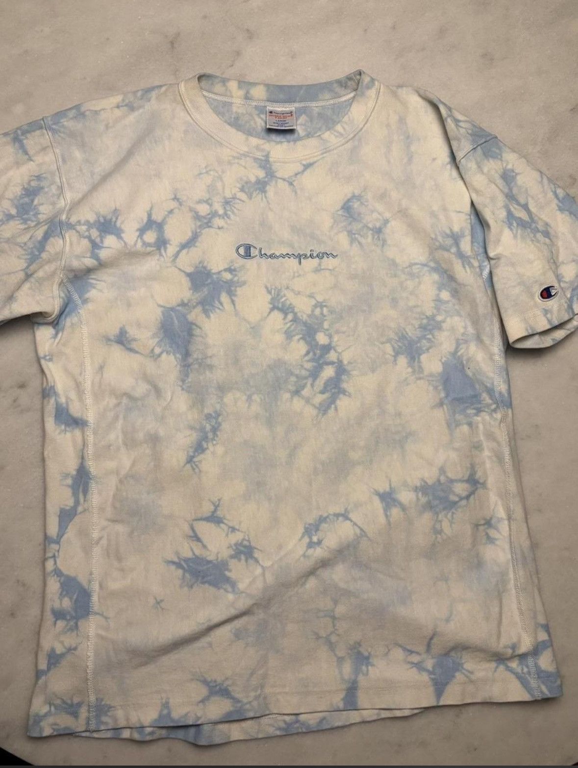 Champion Light blue and white tie-dye Champion tee Size US L / EU 52-54 / 3 - 1 Preview