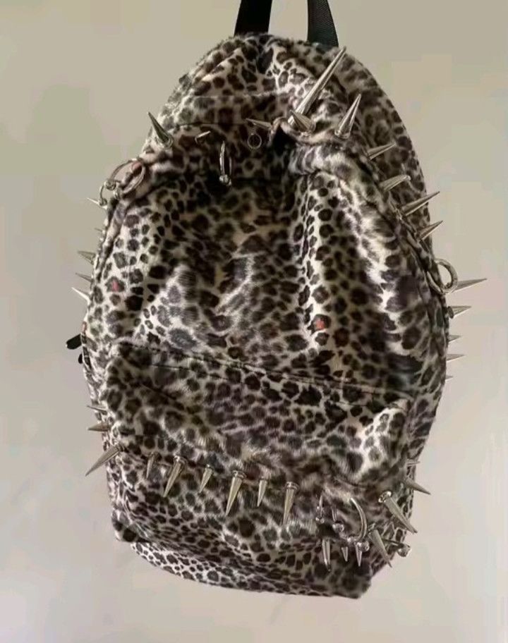 Japanese Brand Leopard stud spike backpack Size ONE SIZE - 1 Thumbnail
