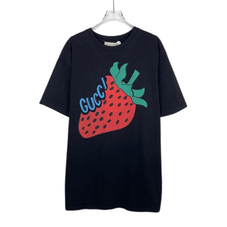 Gucci Gucci Logo letter strawberry pattern printed black round-ne Size US L / EU 52-54 / 3 - 1 Thumbnail