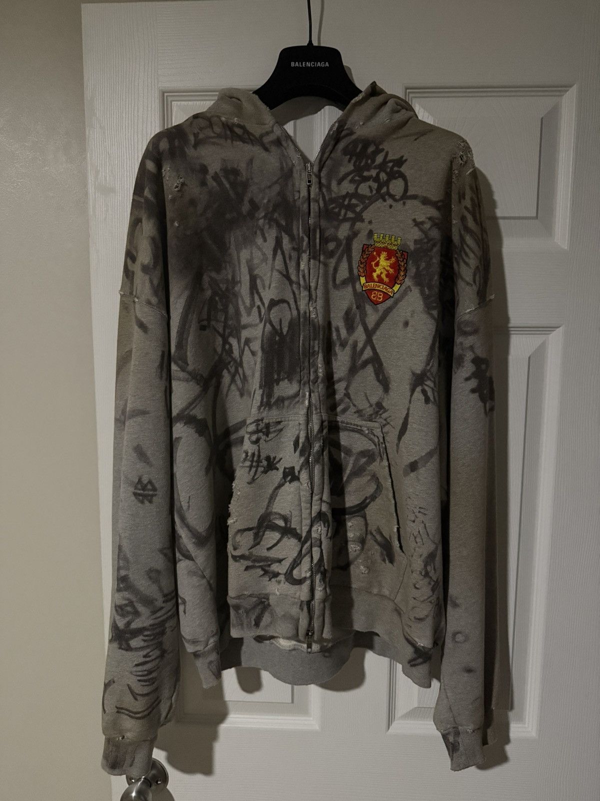 Balenciaga Balenciaga Skater Graffiti Zip Up Size US S / EU 44-46 / 1 - 1 Thumbnail