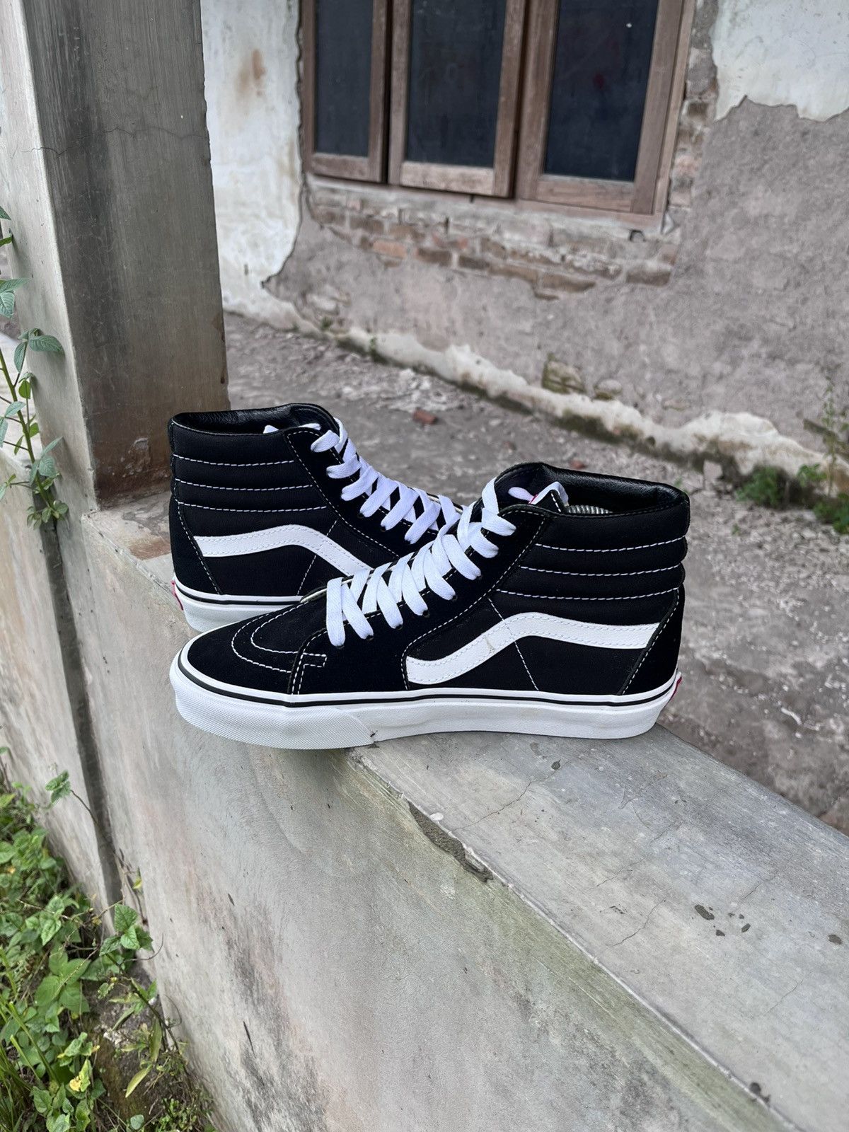 Vans Vans Sk8 HI Bw Classic Size US 7.5 / EU 40-41 - 4 Thumbnail