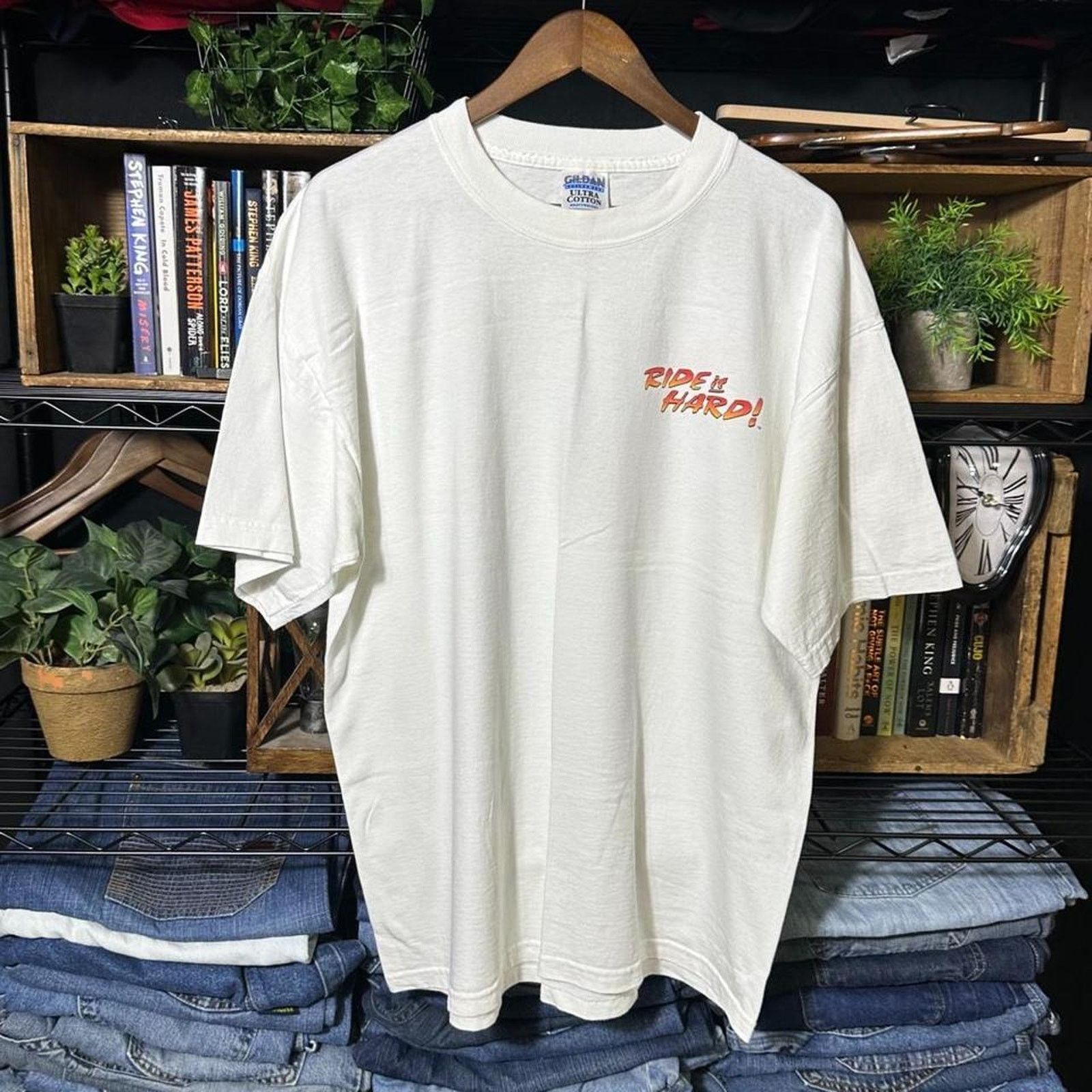 Gildan Vintage 90s Ride Hard Car Show Biker Tee Mens XL Cars Shirt Size US XL / EU 56 / 4 - 2 Thumbnail