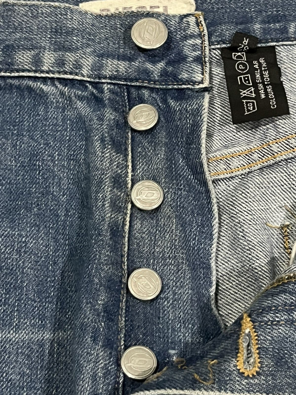 Diesel × Vintage ⚡️Flare⚡️Vintage Diesel “D” Button Fly Blue Washed Jeans Size US 32 / EU 48 - 6 Thumbnail