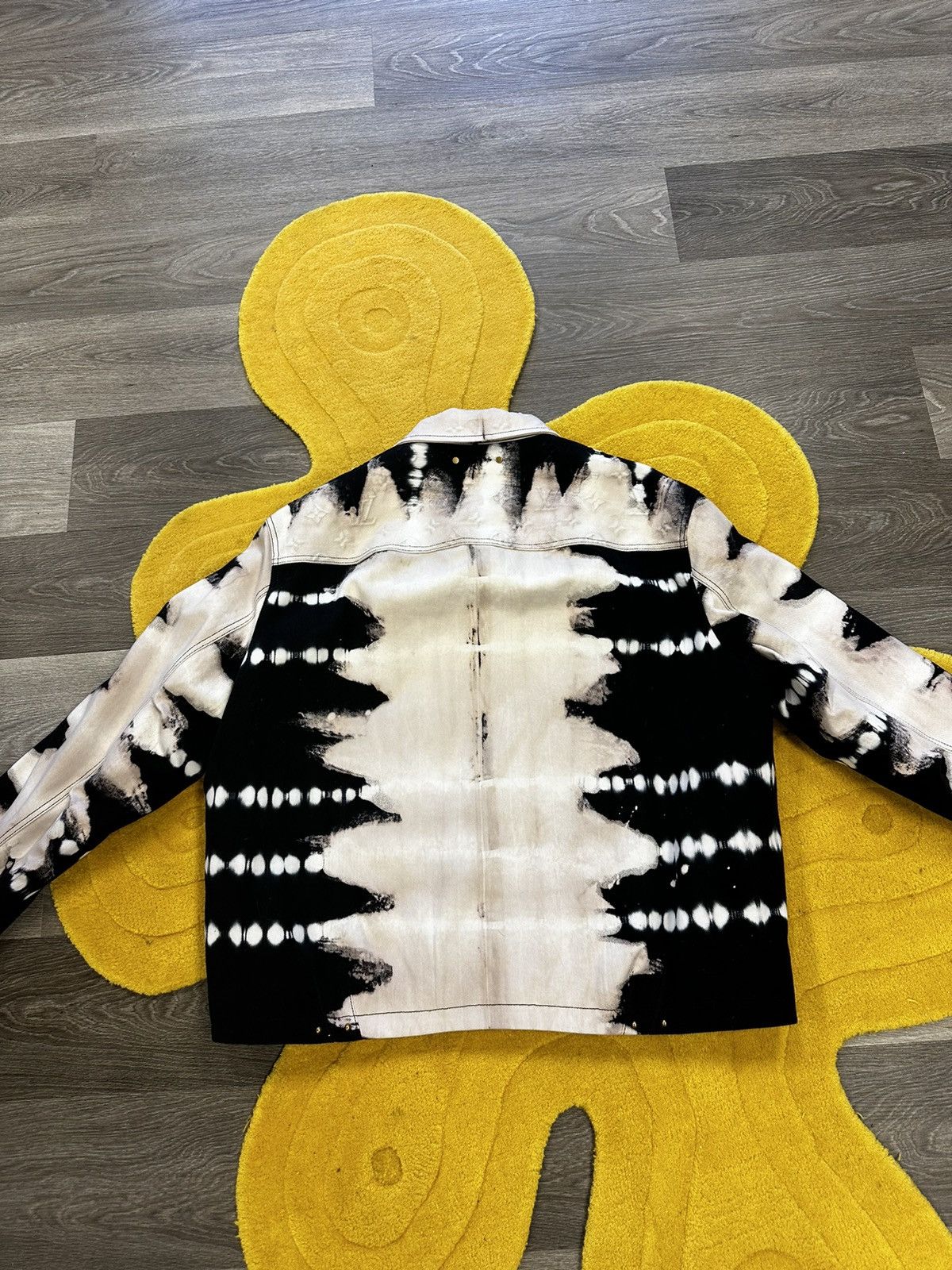 Louis Vuitton Louis Vuitton Tie Die Denim Jacket Size US XXL / EU 58 / 5 - 2 Thumbnail
