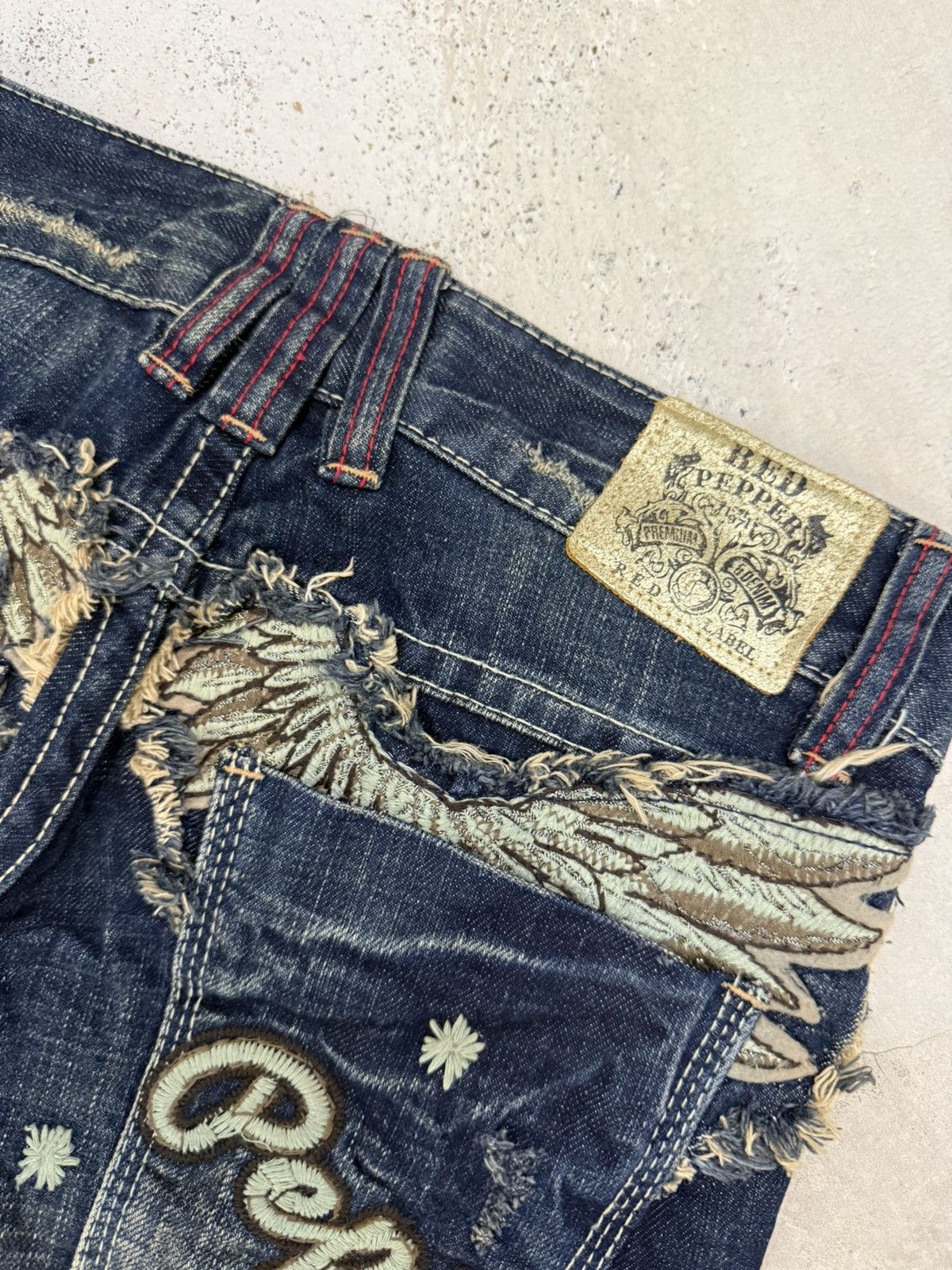Hysteric Glamour × Japanese Brand Red Pepper Feather Wings Embroidered Lowrise Mud Flare Jeans Size US 27 - 10 Thumbnail