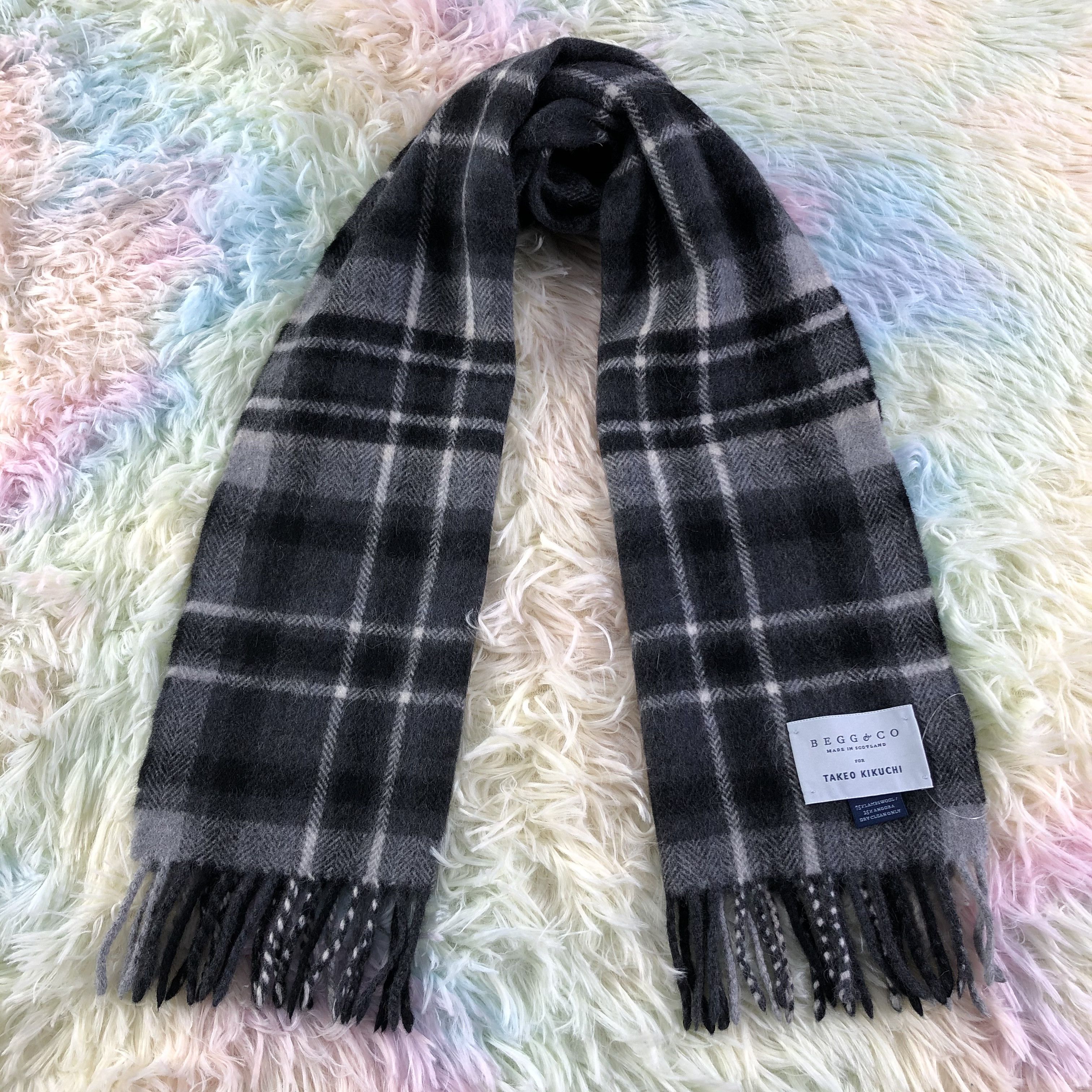 Begg x Co Begg & Co. Scarf / Muffler / Neckwear - KM424 Size ONE SIZE - 1 Thumbnail