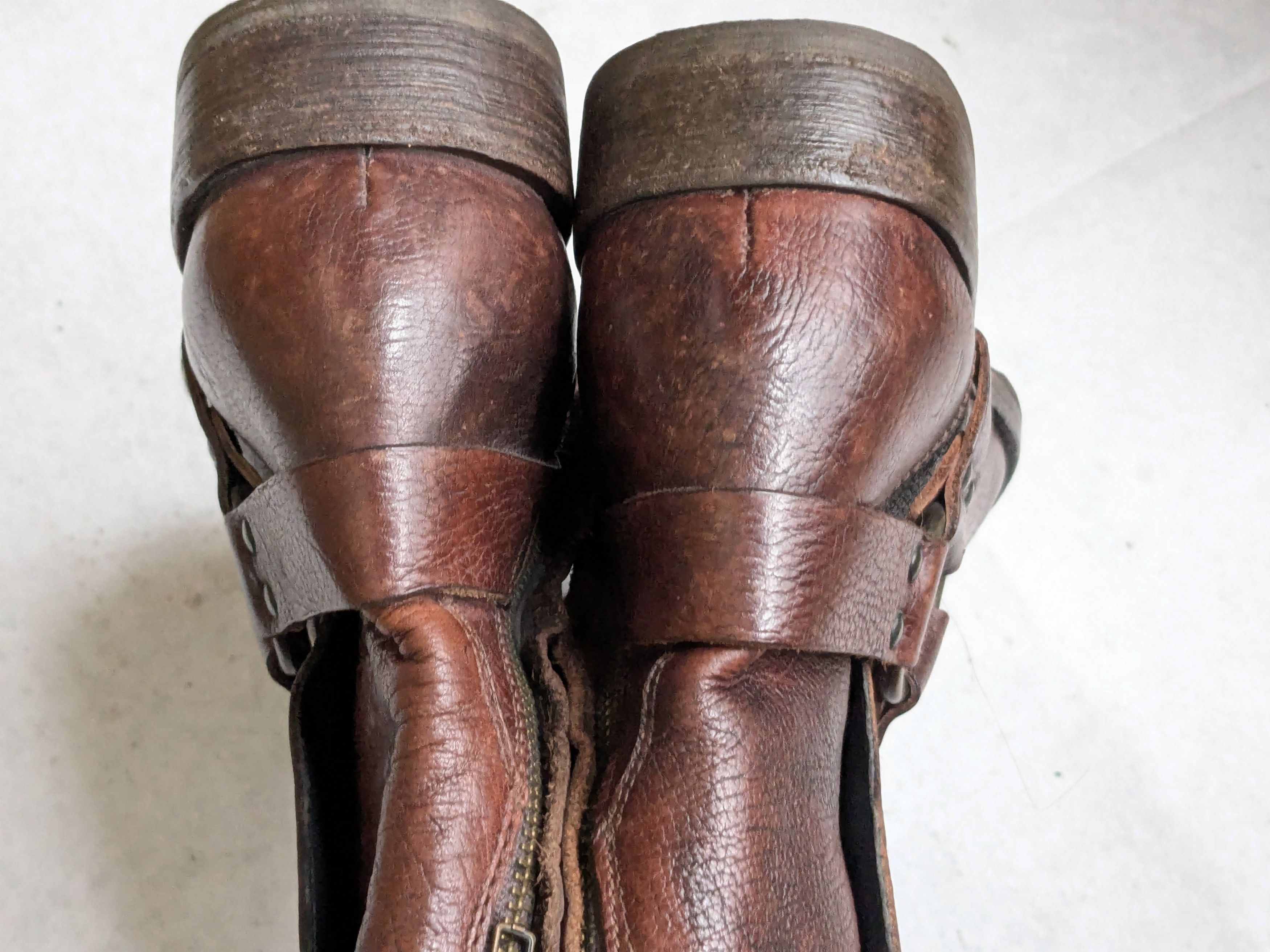 Frye Frye Harness Boots 9 D Brown Leather Buckle Size US 9 / EU 42 - 12 Thumbnail