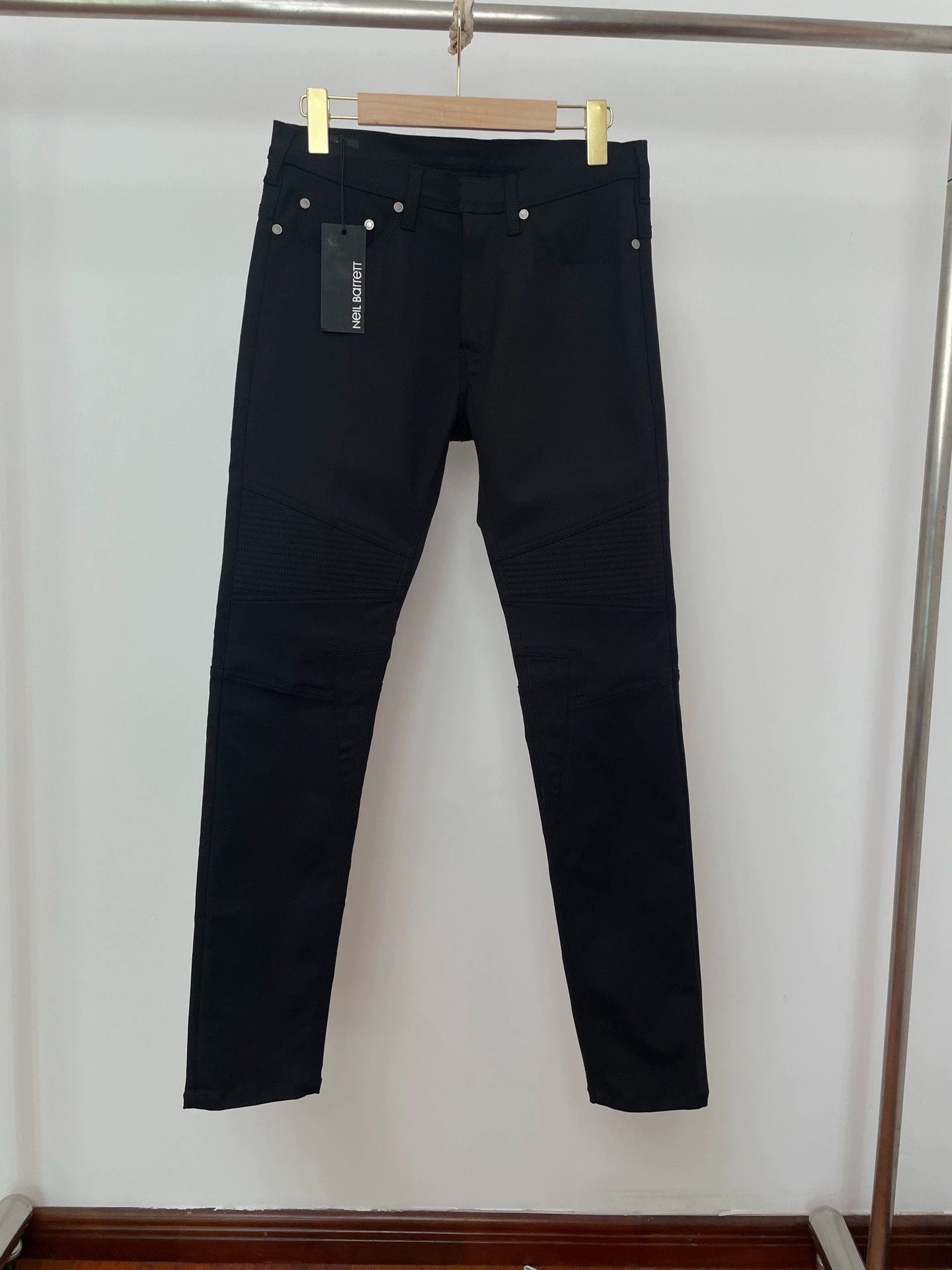 Neil Barrett nell barrett Men's Straight Jeans 30 New with Tags Size US 30 / EU 46 - 1 Thumbnail