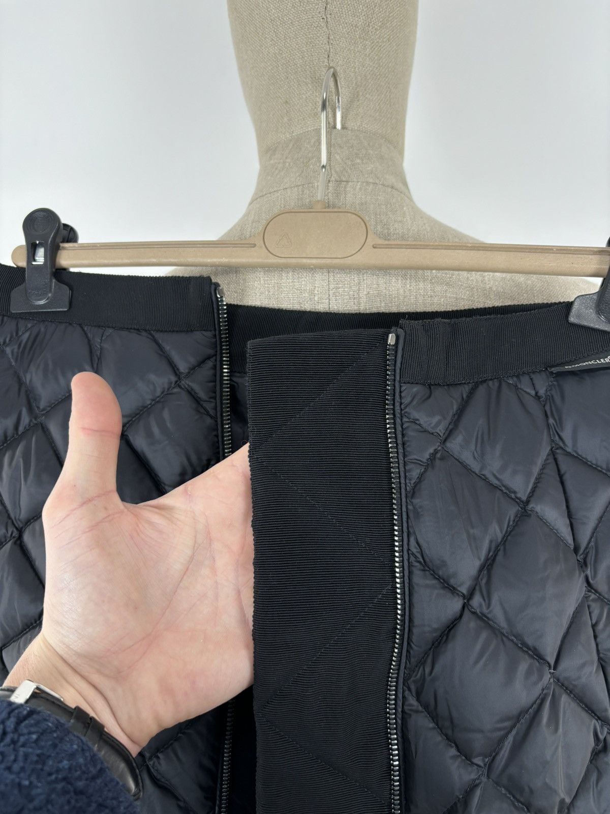Moncler × Moncler Gamme Bleu × Moncler Grenoble NEW GONNA Logo Zip Pencil Down Puffer Quilted Long Straight Skirt Size 27" / US 4 / IT 40 - 20 Thumbnail