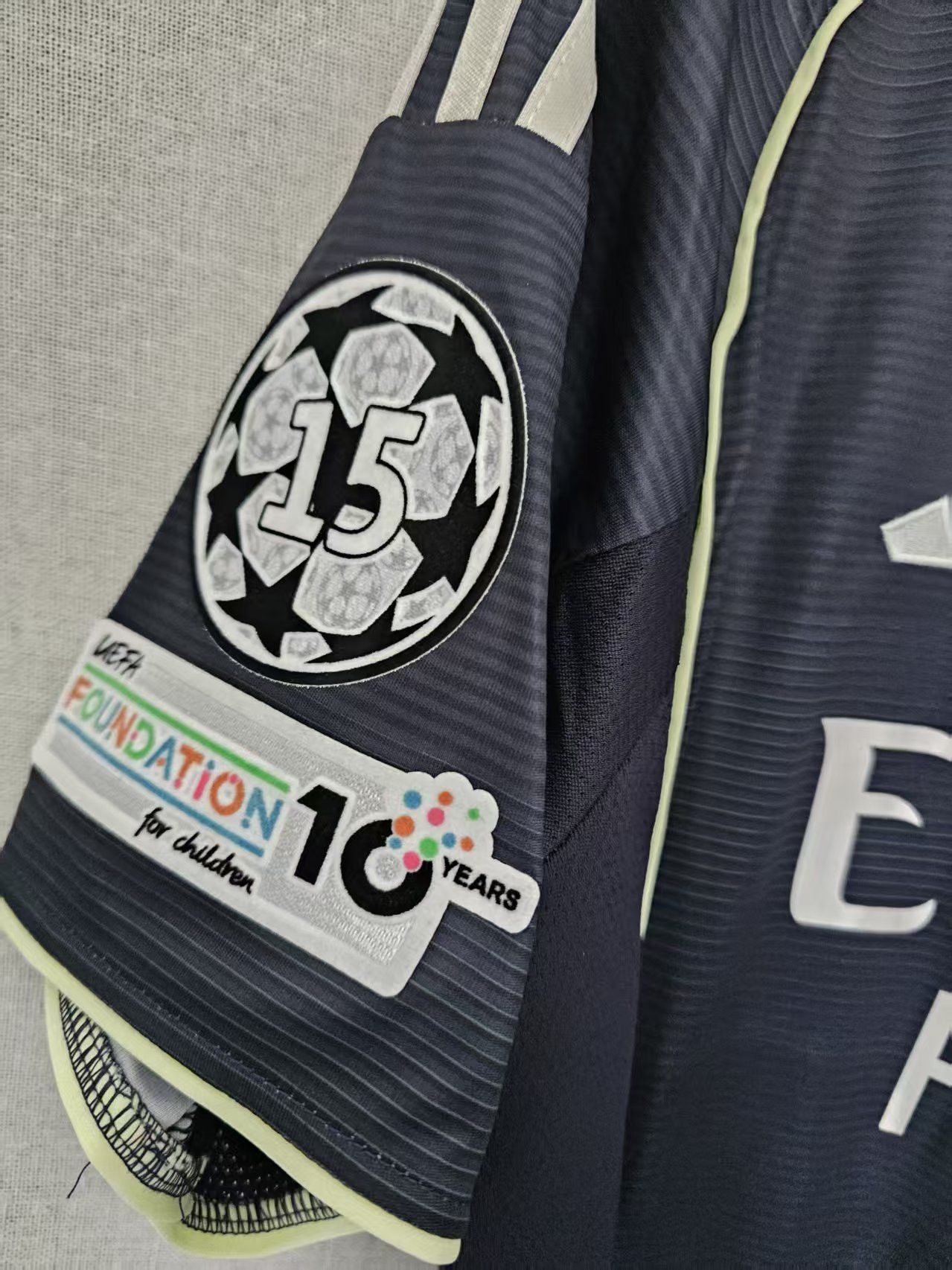 Other 2025 26 Real Madrid #10 Kylian Mbappé Jersey Away Size US M / EU 48-50 / 2 - 3 Thumbnail