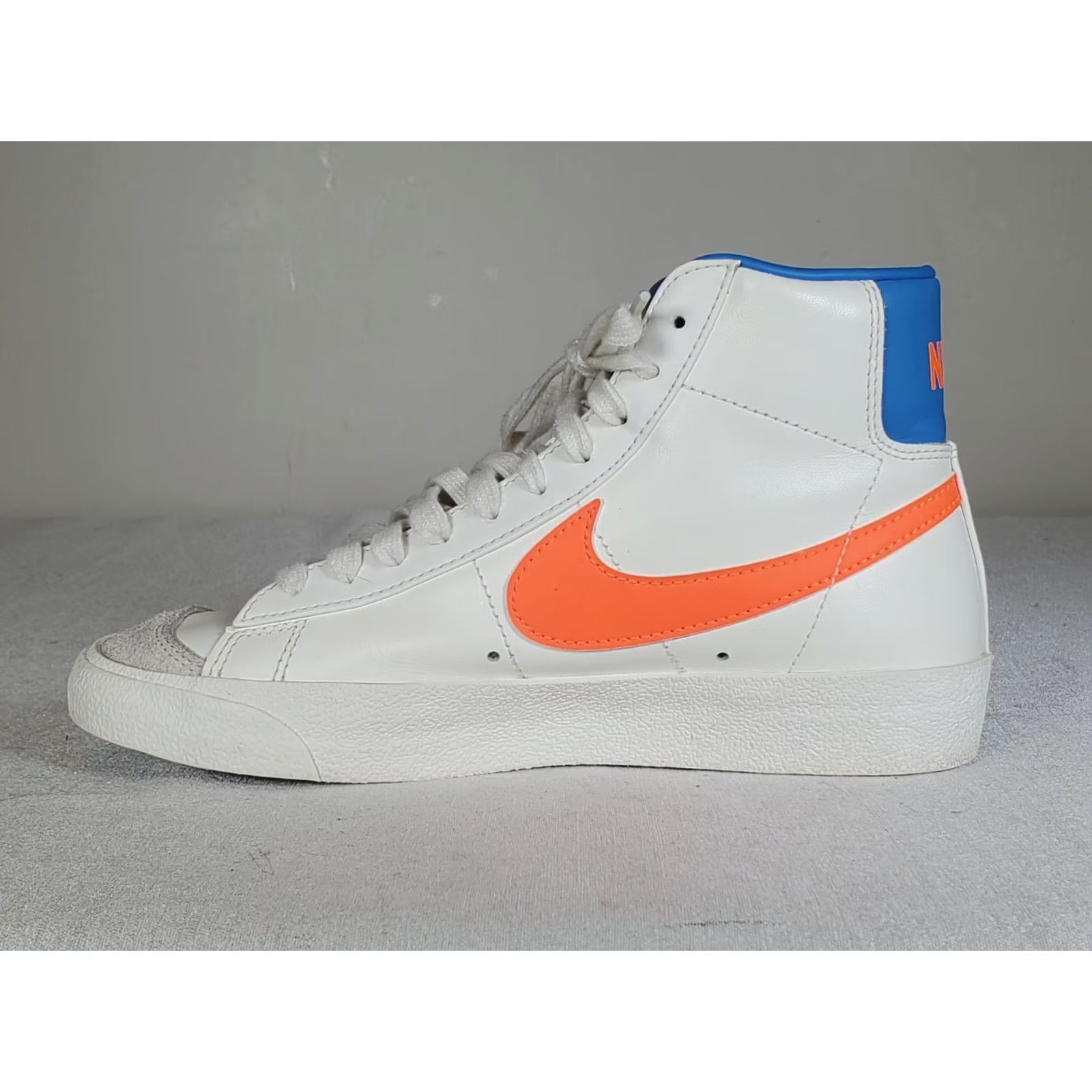 Nike Nike Blazer Mid '77 Sneakers Women's US 6.5 Sail / Total Orange DQ4692-100 Shoes Size M / US 6-8 / IT 42-44 - 3 Thumbnail