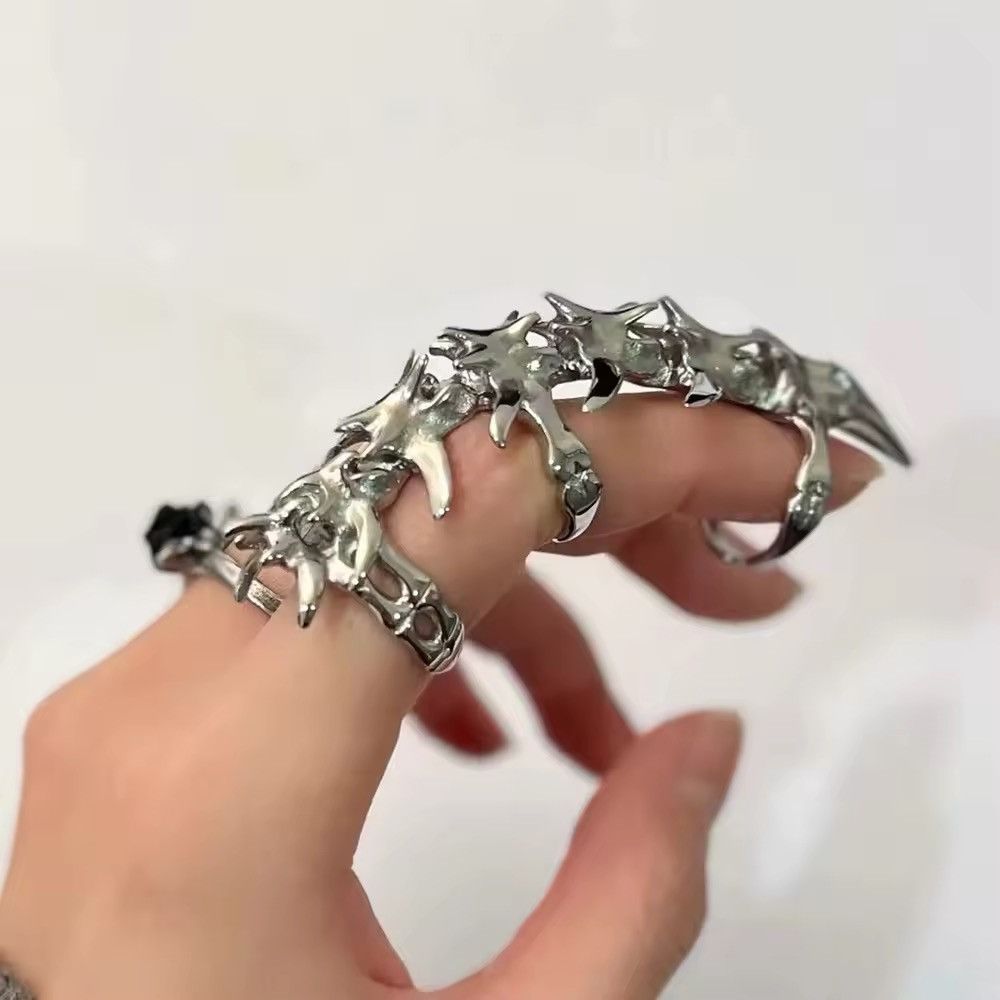 Jewelry × Vintage Cyberpunk Spike Spinal Bone Ring Size ONE SIZE - 1 Thumbnail