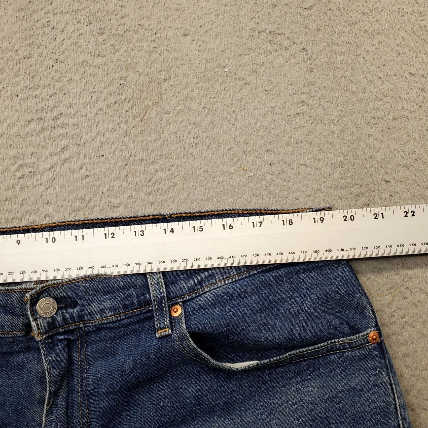 Levi's Levi's 505 Baggy Jeans Mens 38x32 Blue Denim 5-Pockets Straight Leg High Rise Jeans Size US 38 / EU 54 - 6 Thumbnail