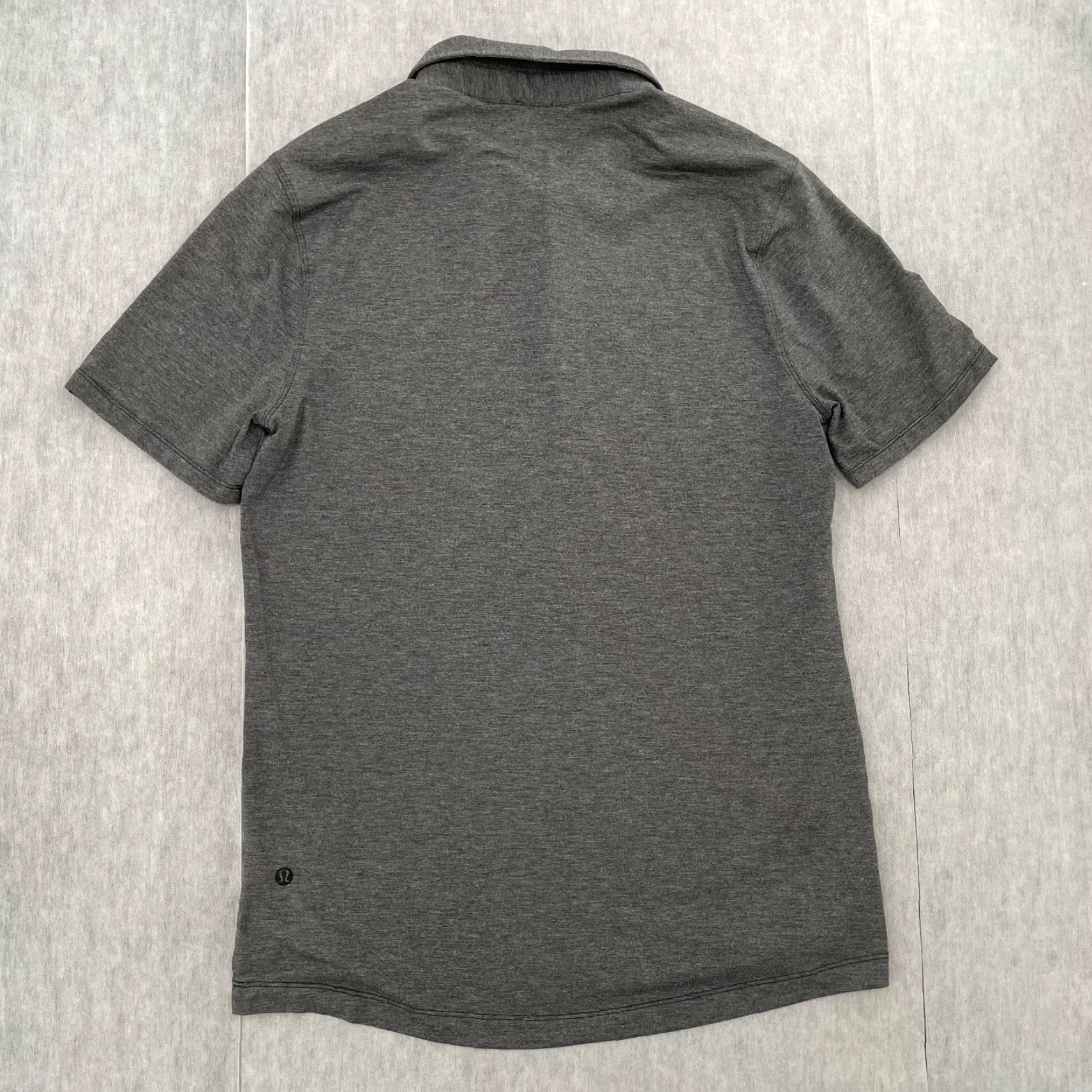 Lululemon Lululemon Tech Polo Shirt Mens Medium Short Sleeve Grey Logo Button Pullover Athletic M Size US M / EU 48-50 / 2 - 2 Thumbnail