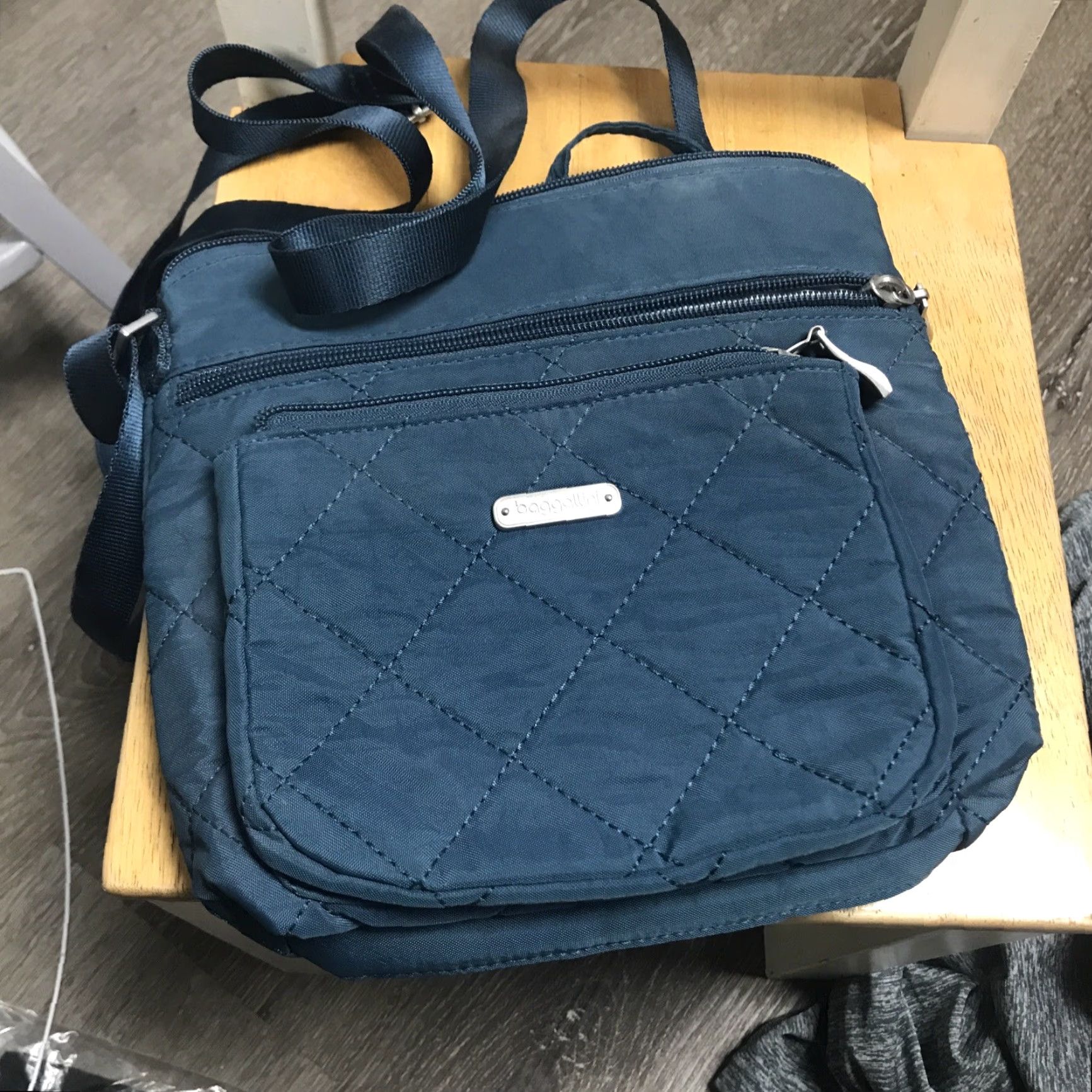 Vintage baggallini Joey Bagg Crossbody Handbag Small nylon Pacific 6.5in 6.5in Womens Size ONE SIZE - 2 Thumbnail