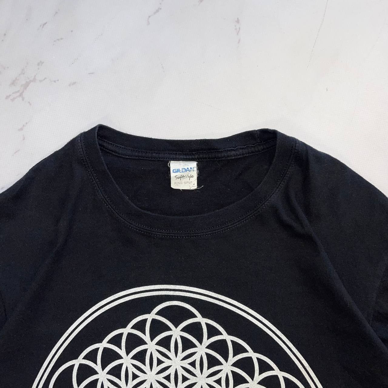 Vintage Vintage Band tees Bring me the horizon Tshirt rock band size Size US L / EU 52-54 / 3 - 5 Thumbnail