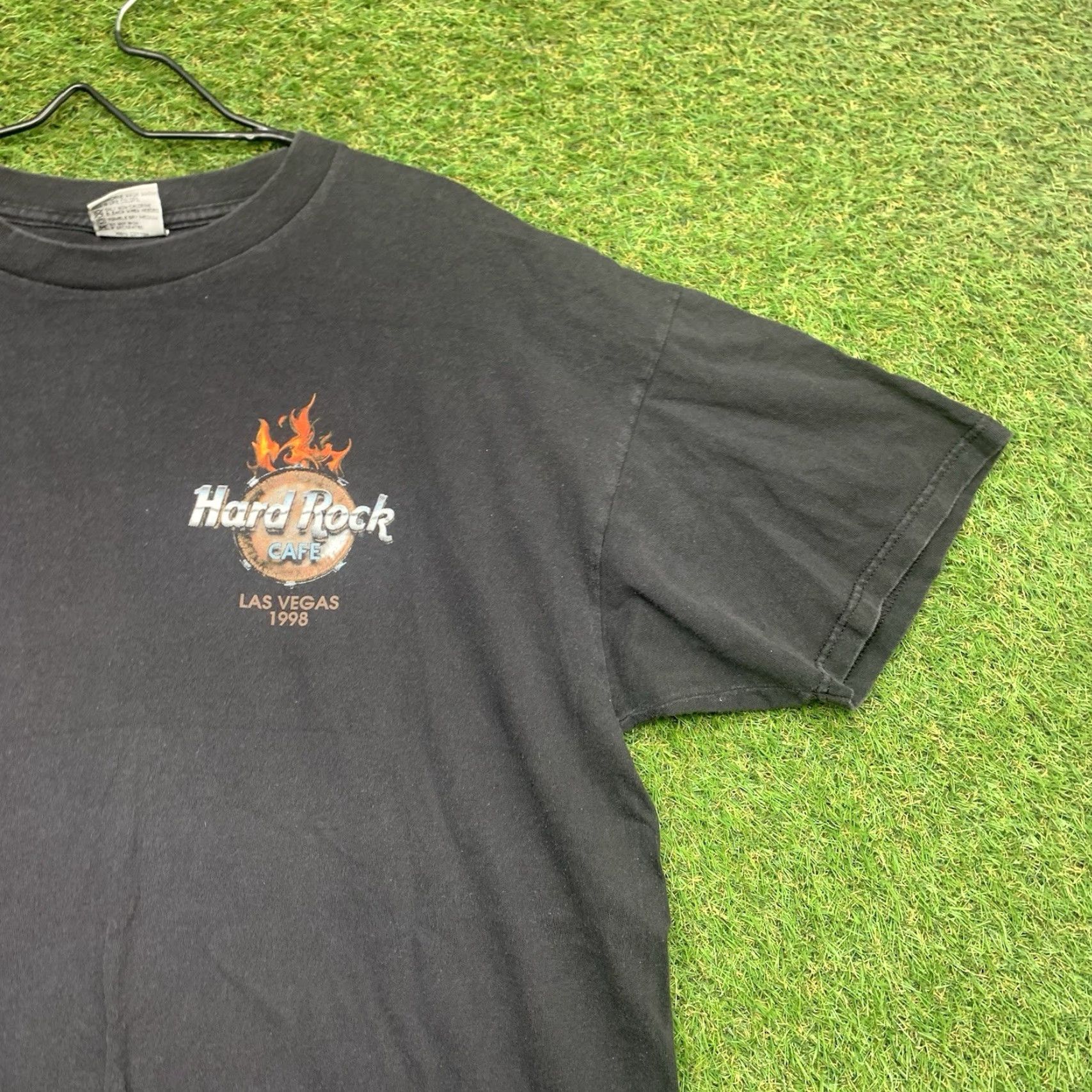 Hard Rock Cafe VINTAGE Hard Rock Cafe Shirt Mens XL Black Short Sleeve Flames Fire Guitar Music 90s y2k Size US XL / EU 56 / 4 - 5 Thumbnail