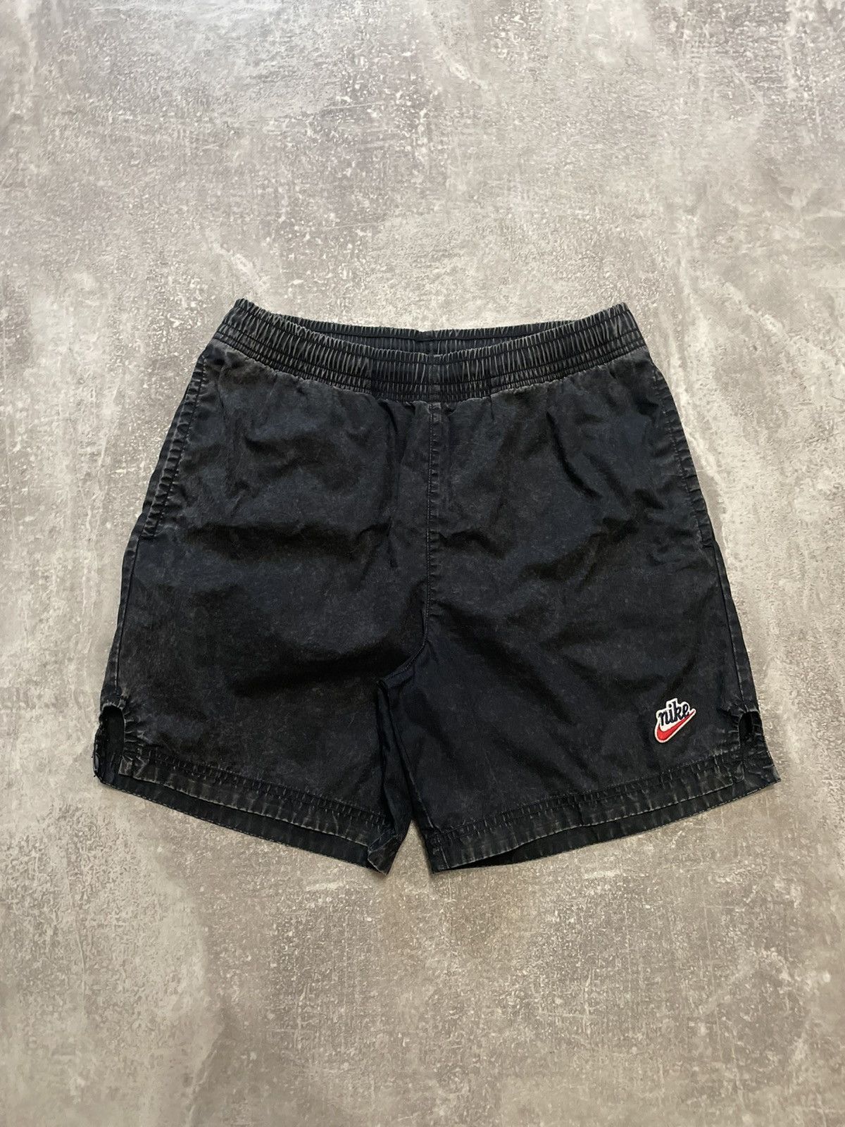 Nike × Vintage Vintage Nike Black Washed Shorts Y2K Size US 30 / EU 46 - 1 Thumbnail