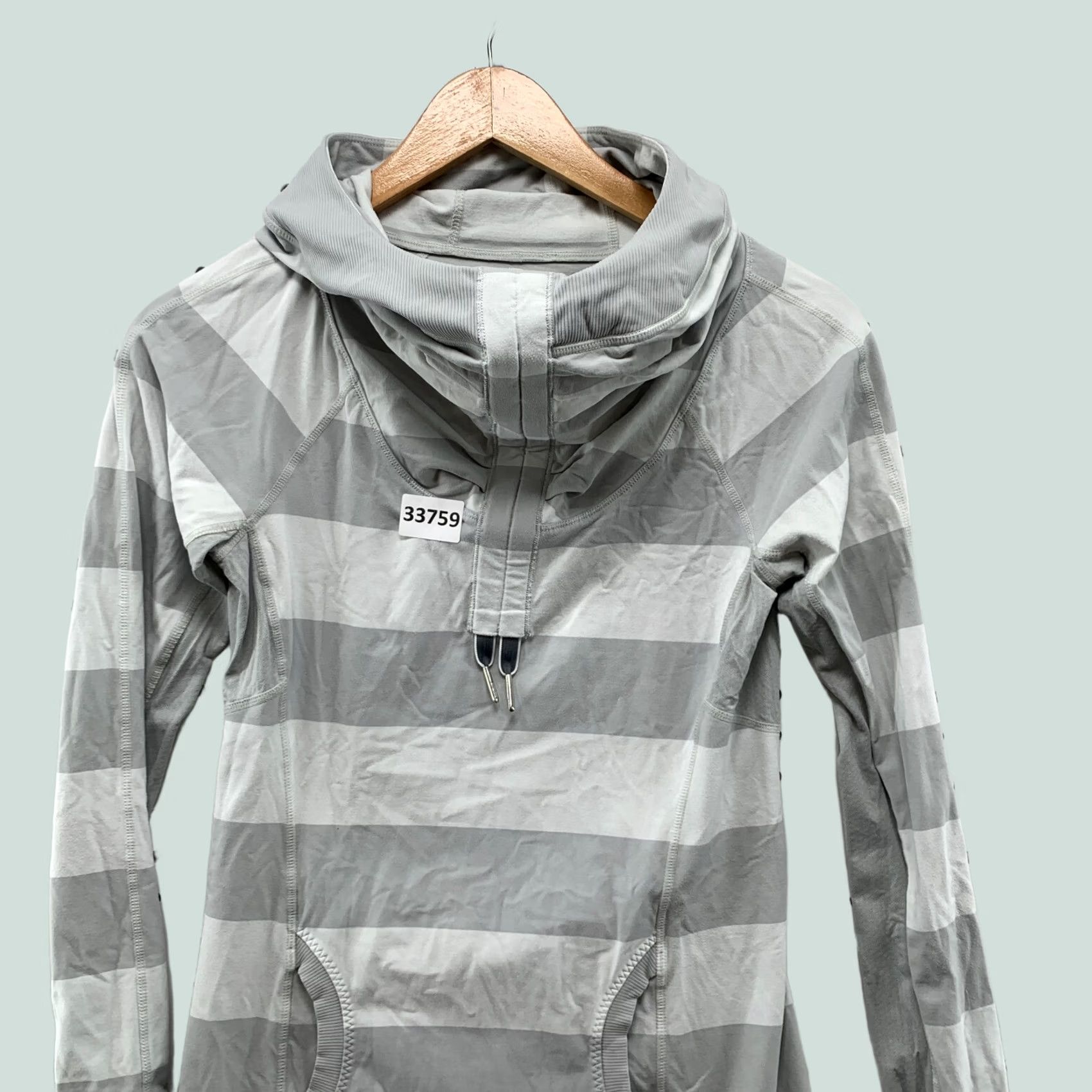 Lululemon Lululemon Hoodie Sweatshirt Womens Size 4 Gray White Striped COWL 15x26.5 Size S / US 4 / IT 40 - 1 Thumbnail