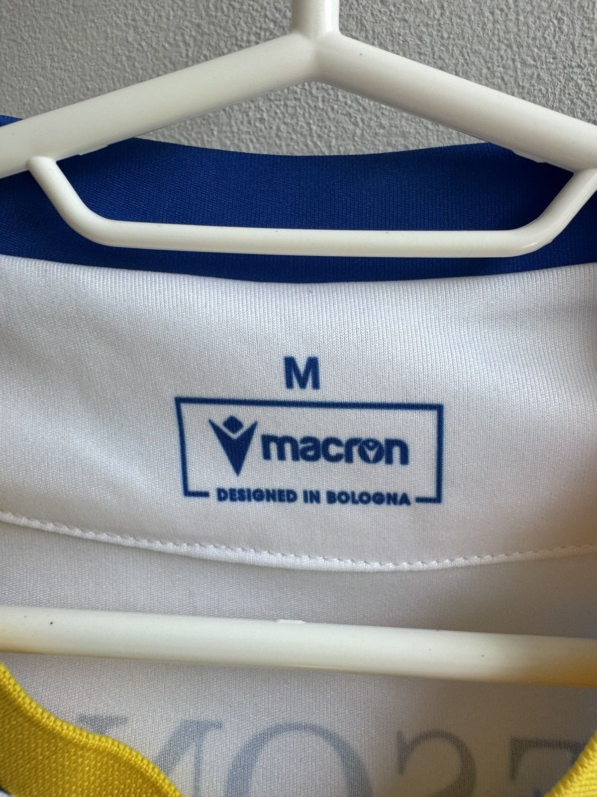 Macron COLCHESTER UNITED FC 2023 2024 Football Soccer jersey Shirt Size US L / EU 52-54 / 3 - 6 Thumbnail