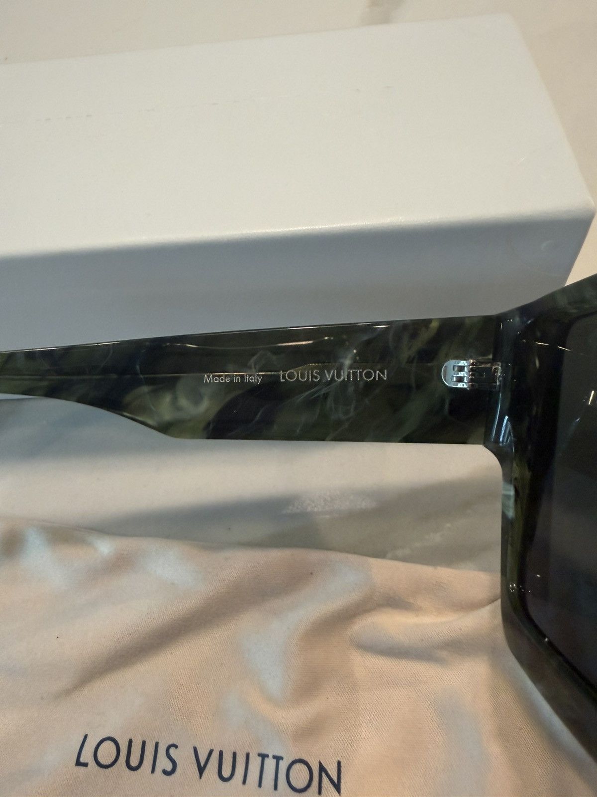 Louis Vuitton Louis vuitton cyclone!! Size ONE SIZE - 3 Thumbnail
