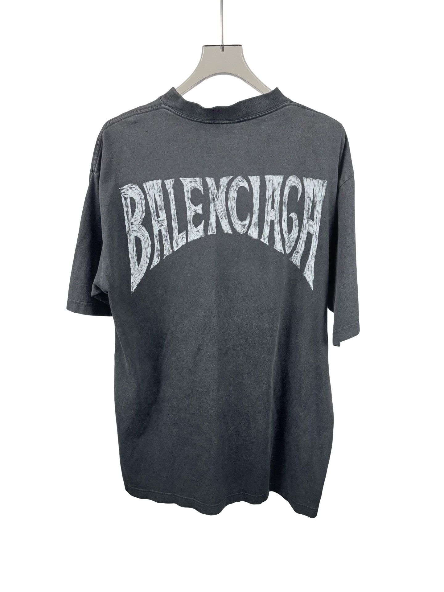 Balenciaga Balenciaga Back Letter Logo T-Shirt Size L Size US L / EU 52-54 / 3 - 1 Thumbnail