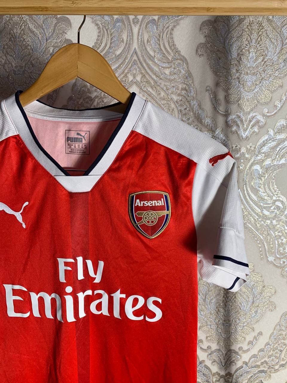 Puma VINTAGE PUMA FC ARSENAL LONDON ENGLAND SOCCER JERSEY RETRO Size US S / EU 44-46 / 1 - 2 Thumbnail