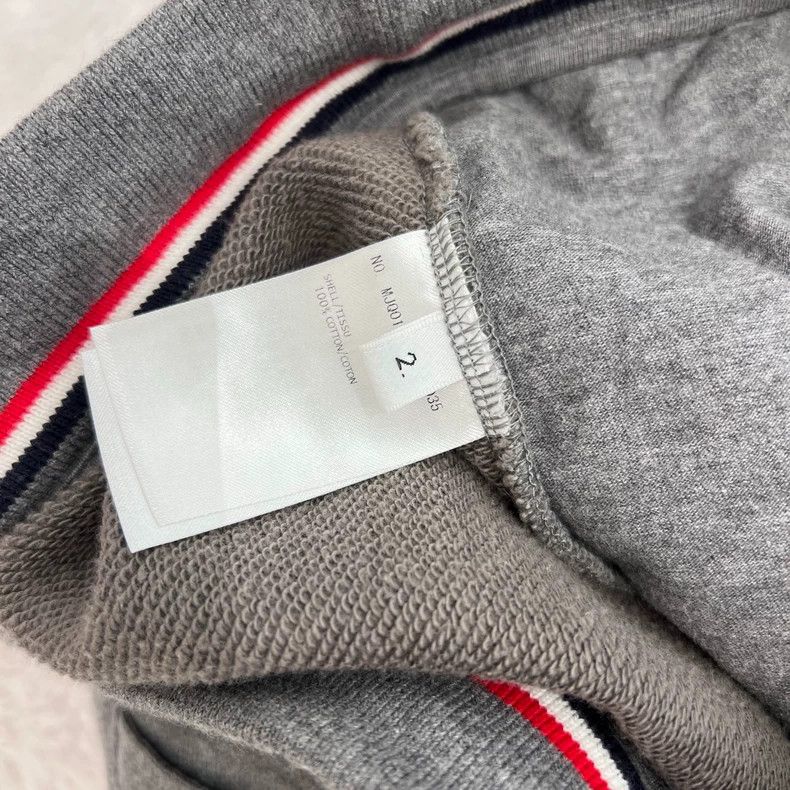Thom Browne Thom Browne size2 Gray striped shorts Size US 40 / EU 56 - 4 Thumbnail