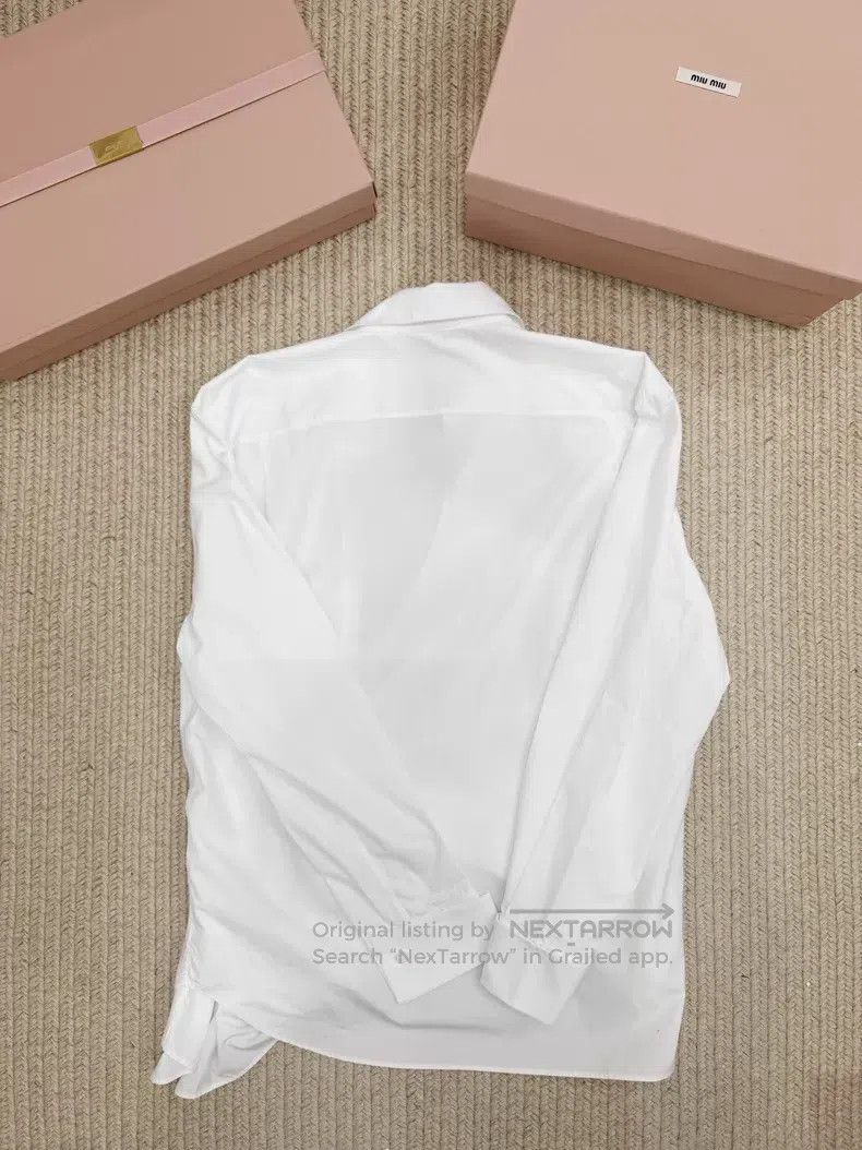 Loewe Loewe White Solid V-neck Side Belted Asymmetrical Long Sle Size XS / US 0-2 / IT 36-38 - 2 Thumbnail
