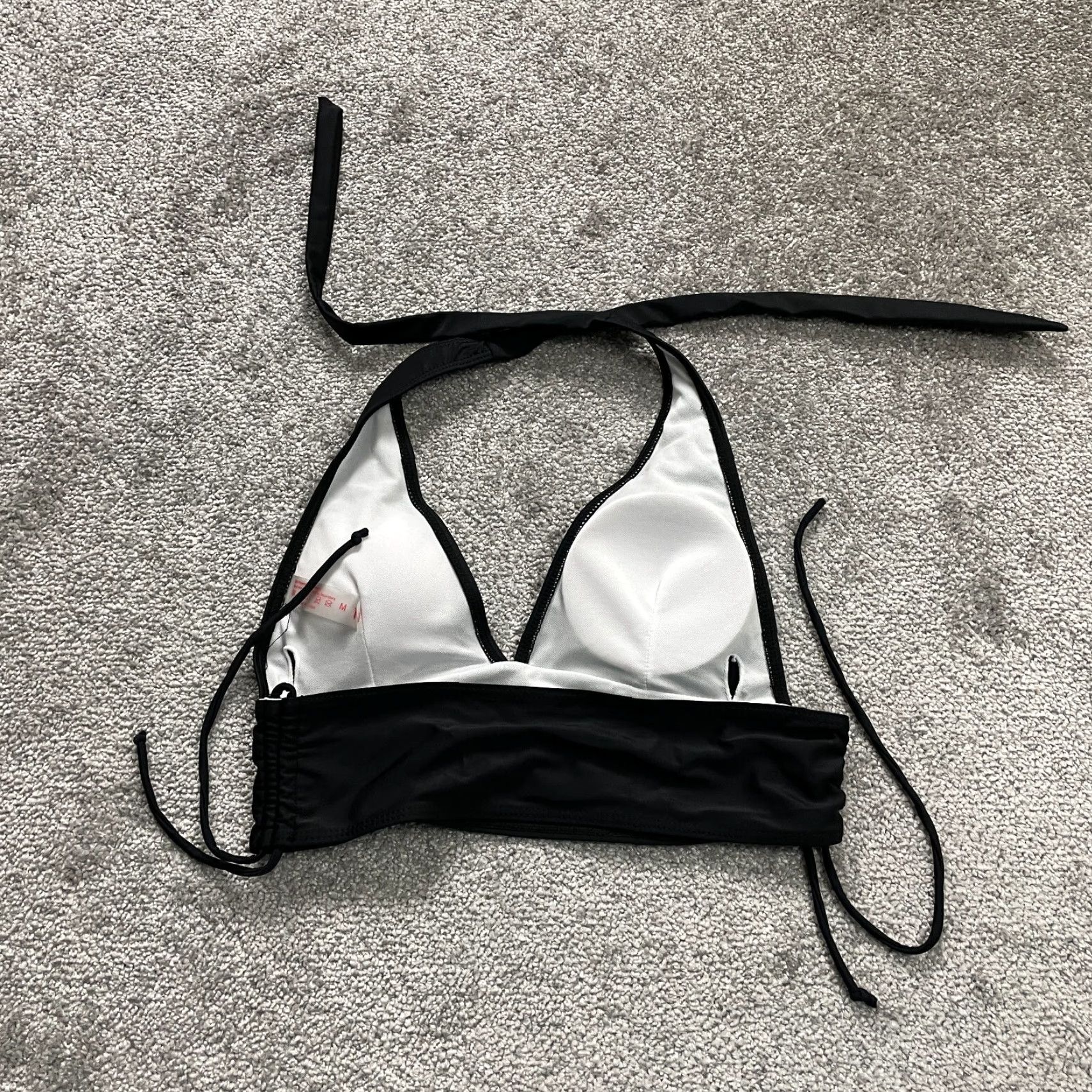 Vintage ROMWE Bikini Top Women Medium Black Padded Halter Backless Beach Swimwear Top Size M / US 6-8 / IT 42-44 - 2 Thumbnail