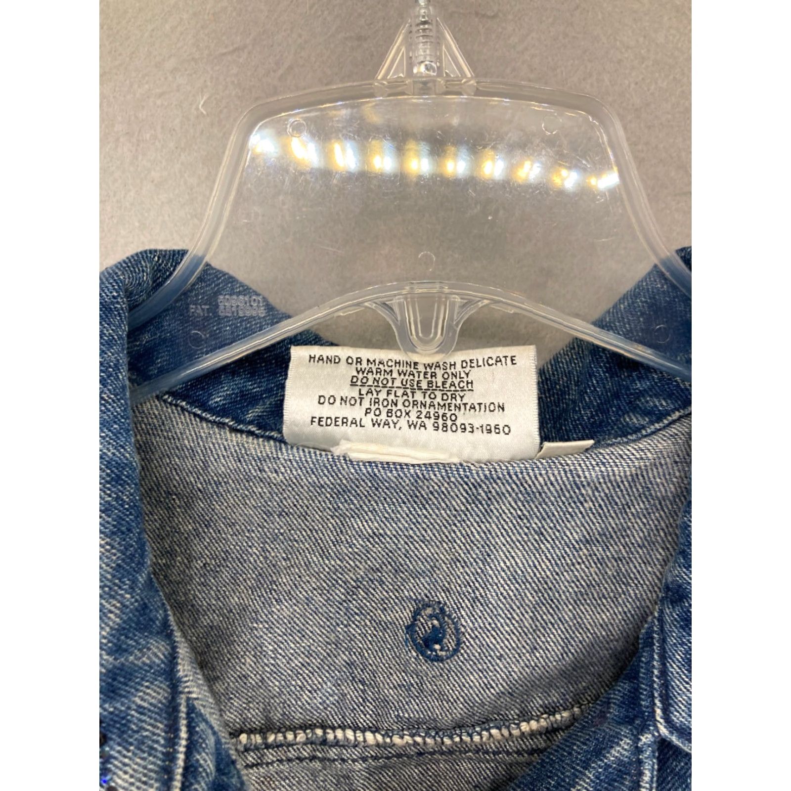 Denime VINTAGE Christine Alexander Denim Jacket Womens M Blue Rhinestone Embellished 90s Western Style Mens Womens? Size 32" / US 10 / IT 46 - 7 Thumbnail