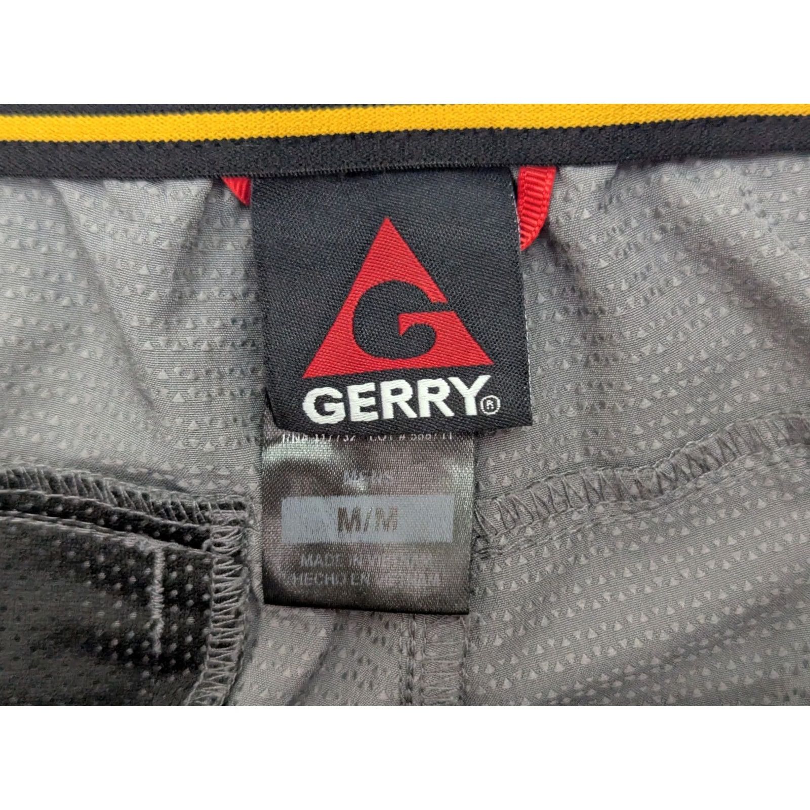 Vintage Gerry Gray Lightweight Cargo Shorts Men 32 Inseam 10" Flat Front Front Zip Pockets Chino EUC Size US 32 / EU 48 - 7 Thumbnail