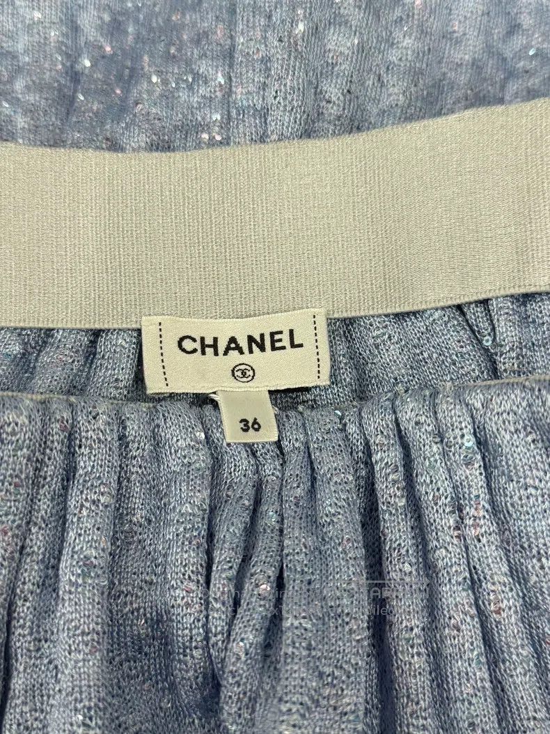Chanel Chanel 25P blue sequin skirt Size 24" / US 00 / IT 34 - 4 Thumbnail