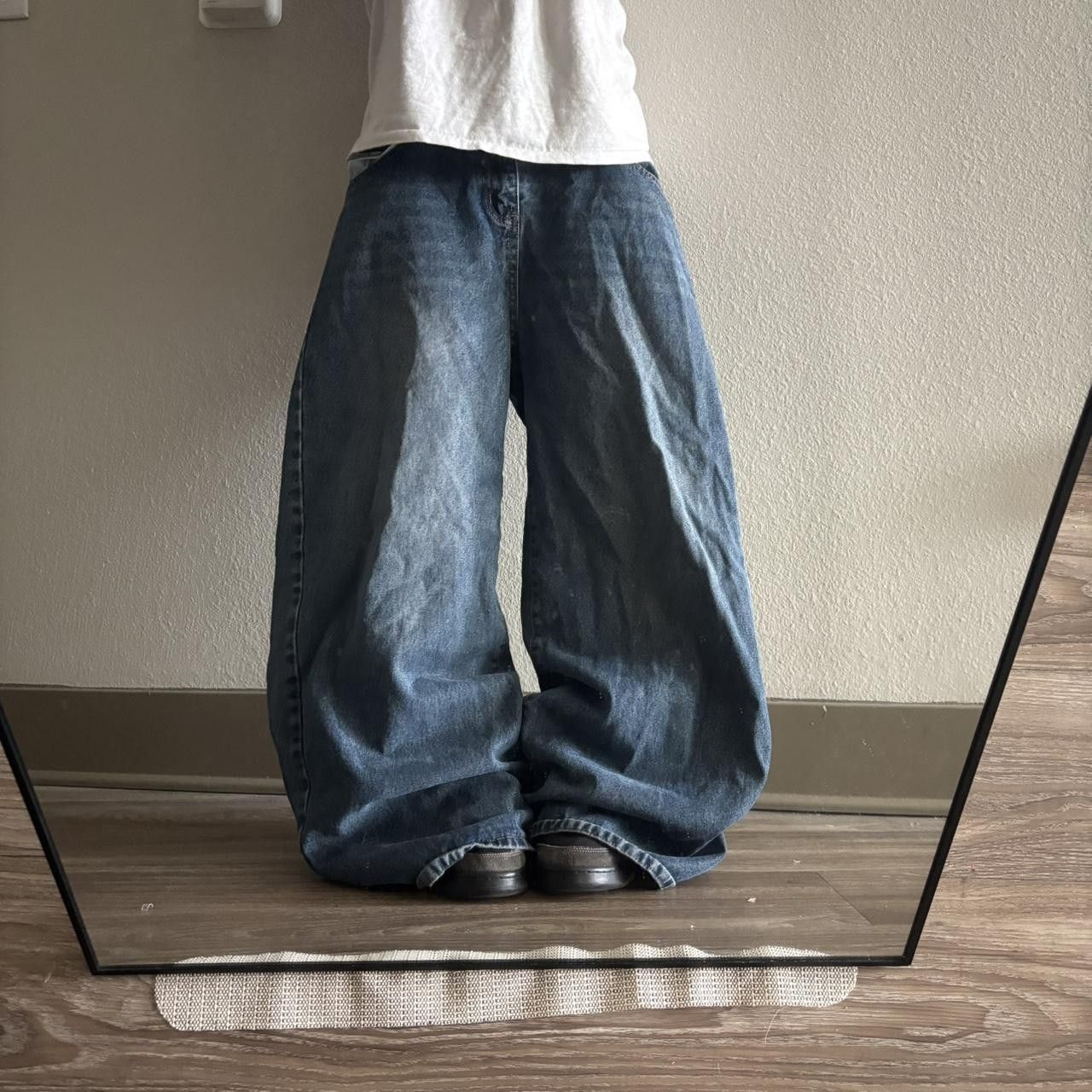 Vintage Crazy Vintage Y2K/2000s Baggy Grunge Dark Wash Wide Leg Skater Denim Jeans! 30x30 Size US 30 / EU 46 - 1 Thumbnail