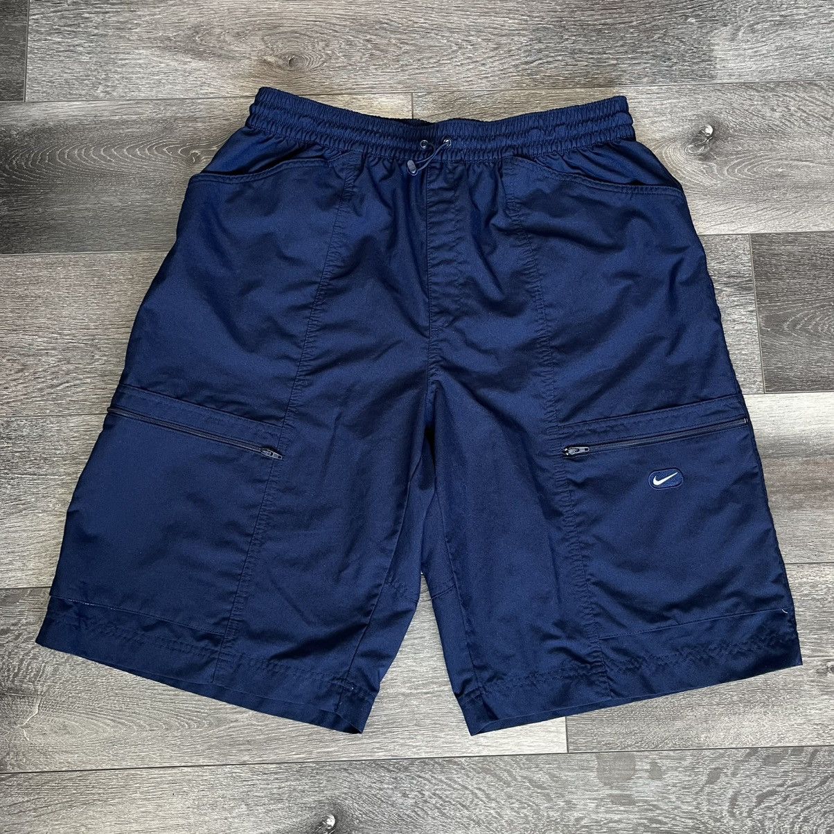 Nike Vintage 2000s Nike Basic Swoosh Logo Cargo Board Shorts Sz L Size US 32 / EU 48 - 1 Thumbnail