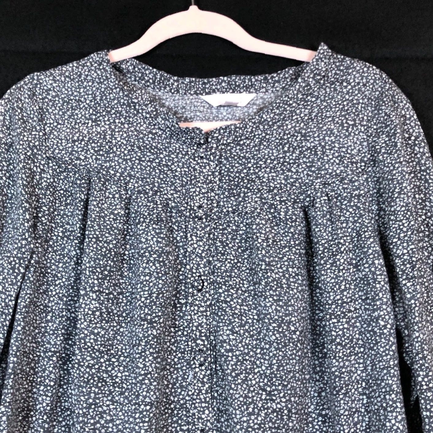 Lauren Conrad LC Lauren Conrad Blouse Gray White Spotted Button Down Long Sleeve Medium Womens Size M / US 6-8 / IT 42-44 - 2 Thumbnail