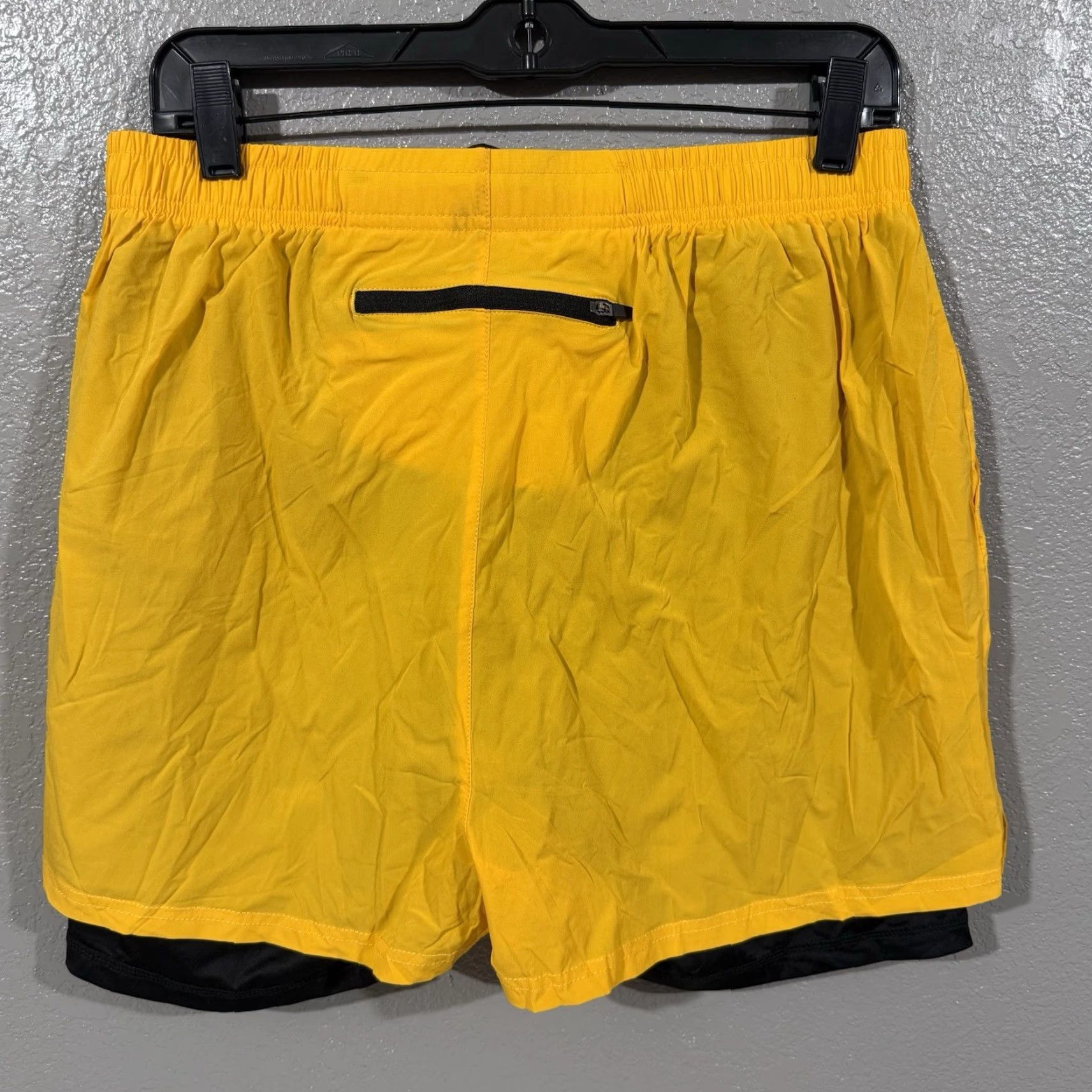 Vintage Pudolla Mens Sz L Running Training Shorts Gym Athletic Workout Shorts Zip Pocket Yellow Nylon Elastic Moisture Wicking Pockets Reflective Athletic Size US 33 - 6 Thumbnail