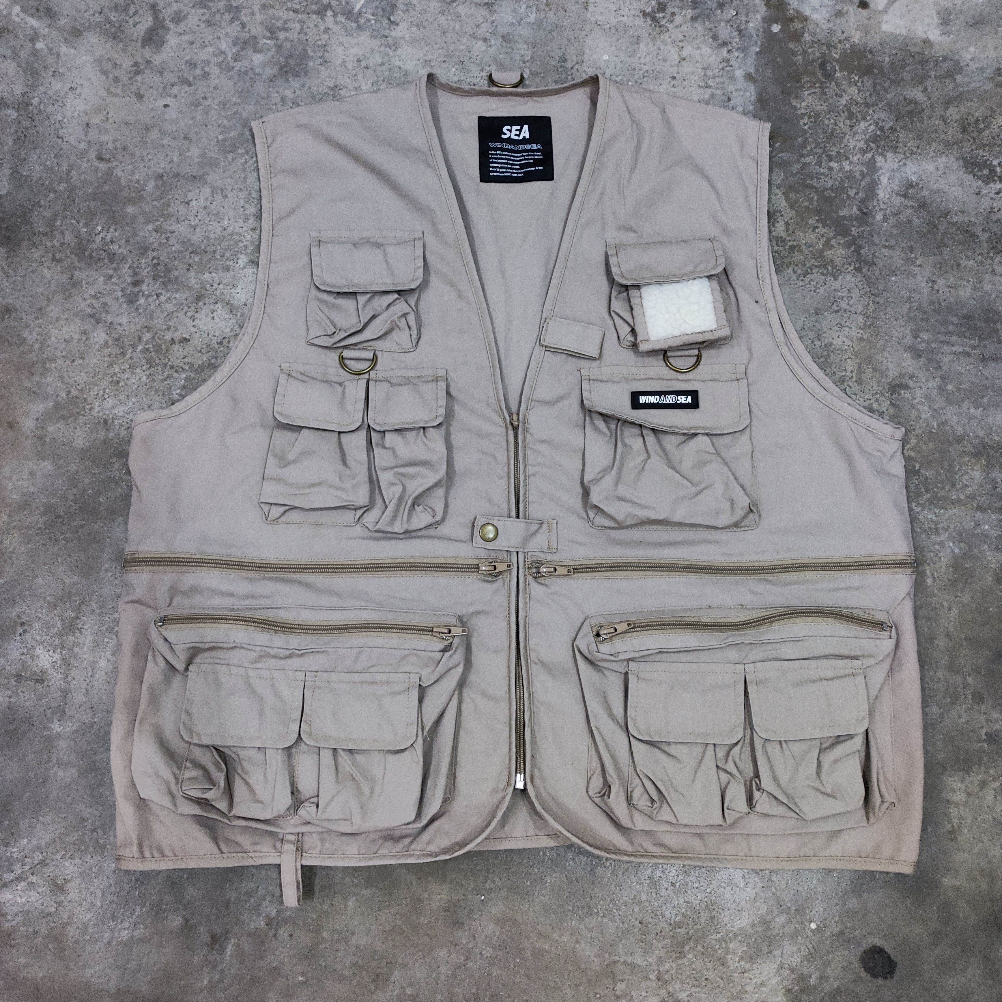 image of Outdoor Life Wind And Sea 20Ss Vest Fishing Hunting Outdoor Vest in Grey, Men's (Size Large)