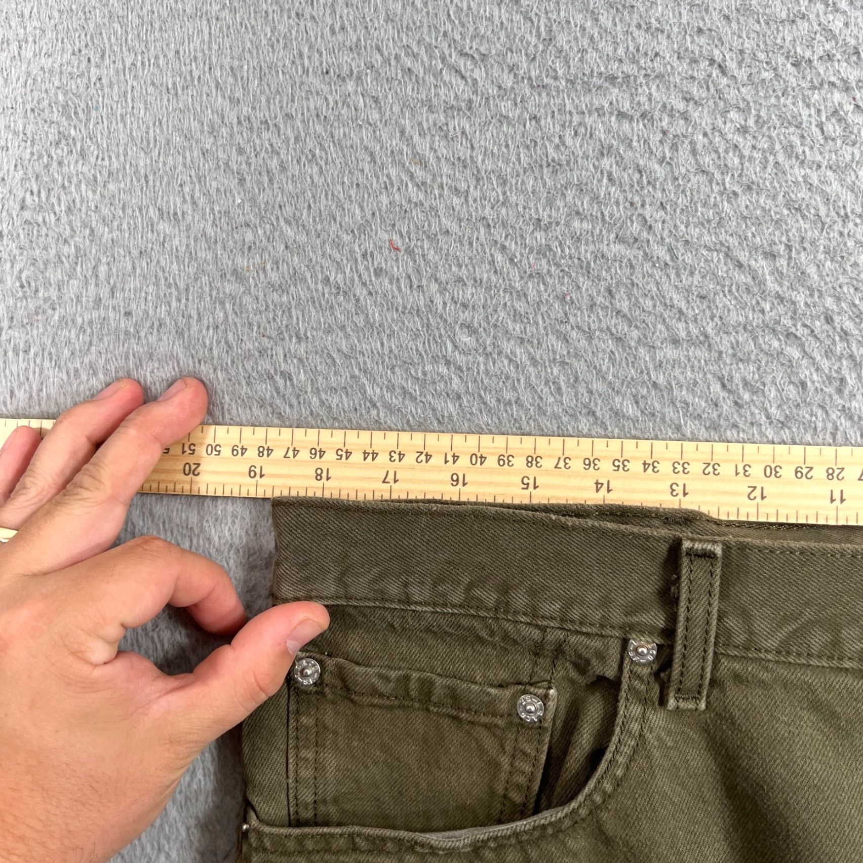 Levi's Levi's 550 Bermuda Shorts Mens 36 Green Cotton Casual Travel Summer 8" Inseam Size US 36 / EU 52 - 5 Thumbnail