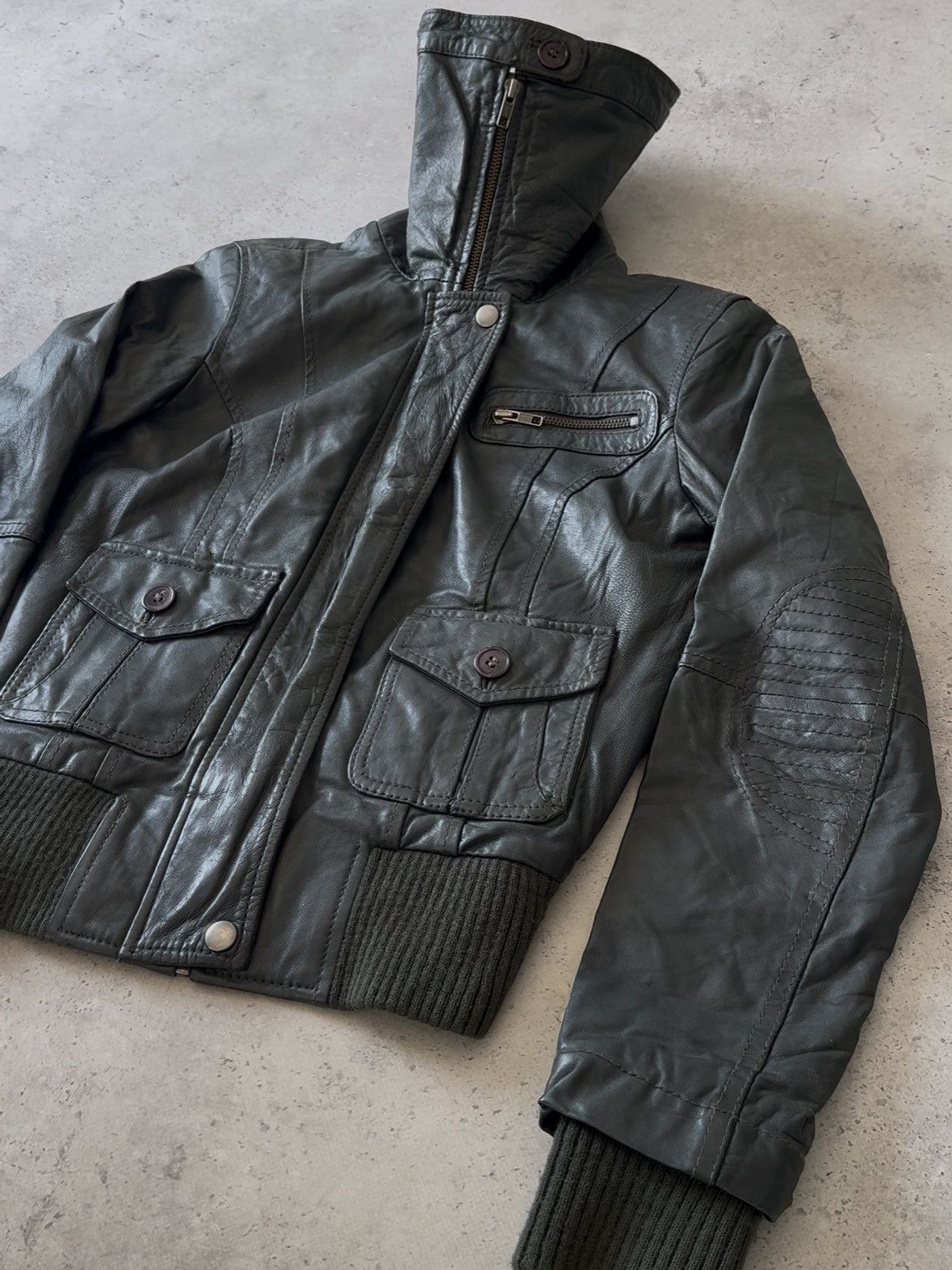 Hedi Slimane Vintage 00S Big Neck Hard Leather Bomber Jacket Size US S / EU 44-46 / 1 - 5 Thumbnail