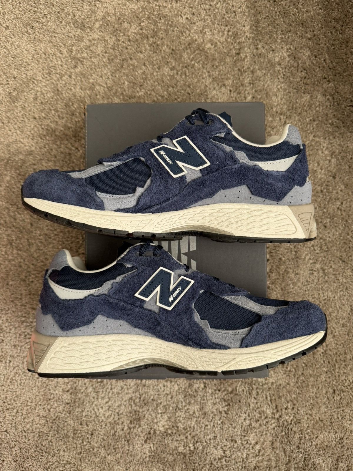 New Balance New Balance 2002R Protection Pack Navy Grey Size US 11.5 / EU 44-45 - 4 Thumbnail