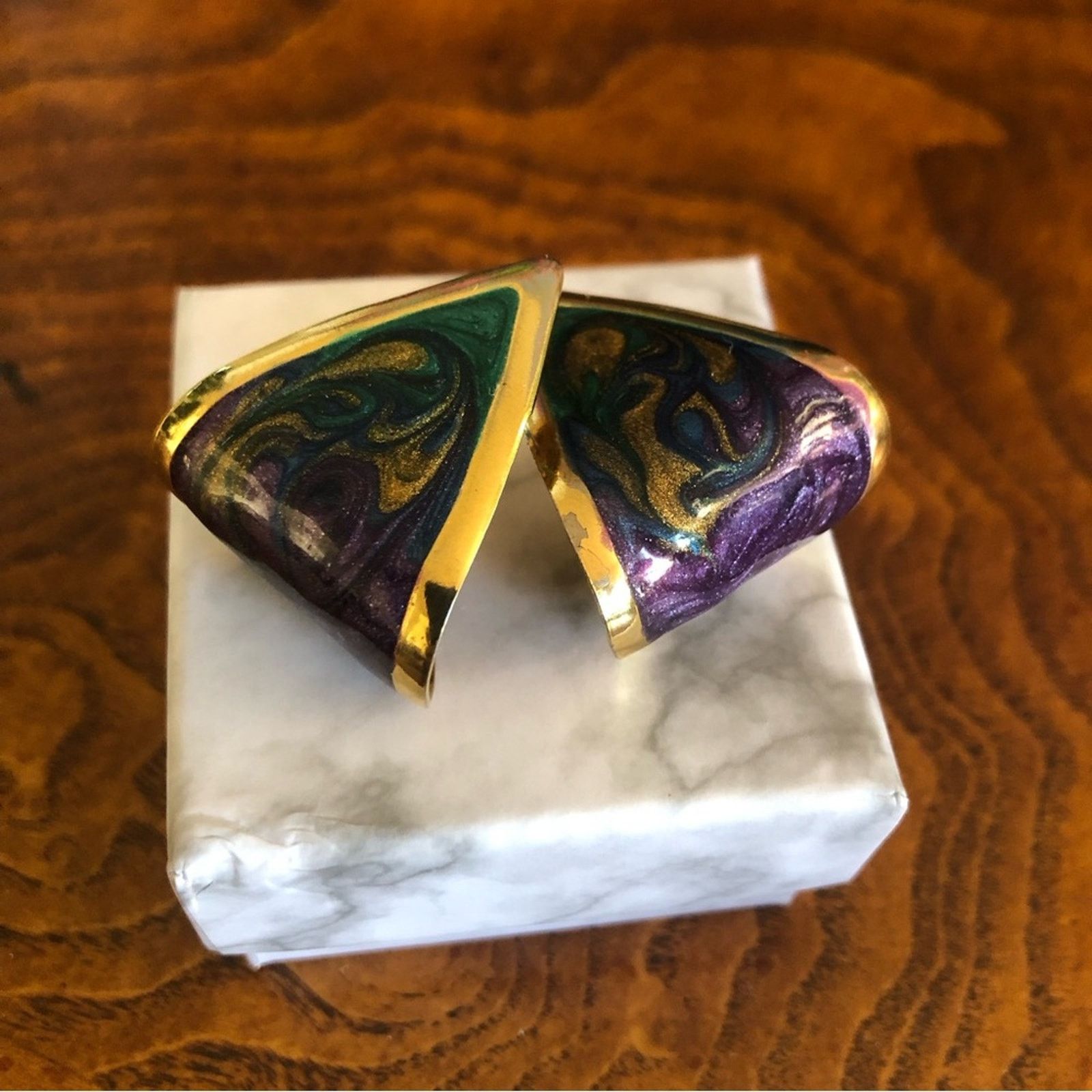 Vintage Vintage 80s sparkle swirl enamel bottom curve earrings Size ONE SIZE - 1 Thumbnail