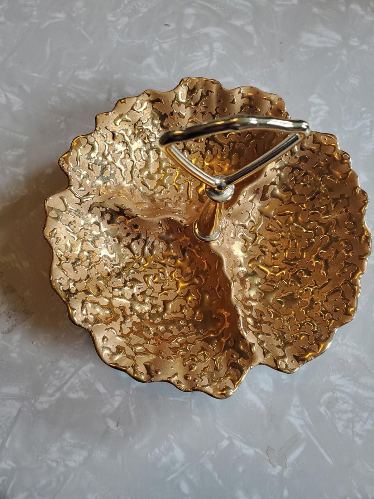 The Unbranded Brand Vintage Weeping Bright 22K Gold Divided Handled Dish MCM Size ONE SIZE - 1 Thumbnail
