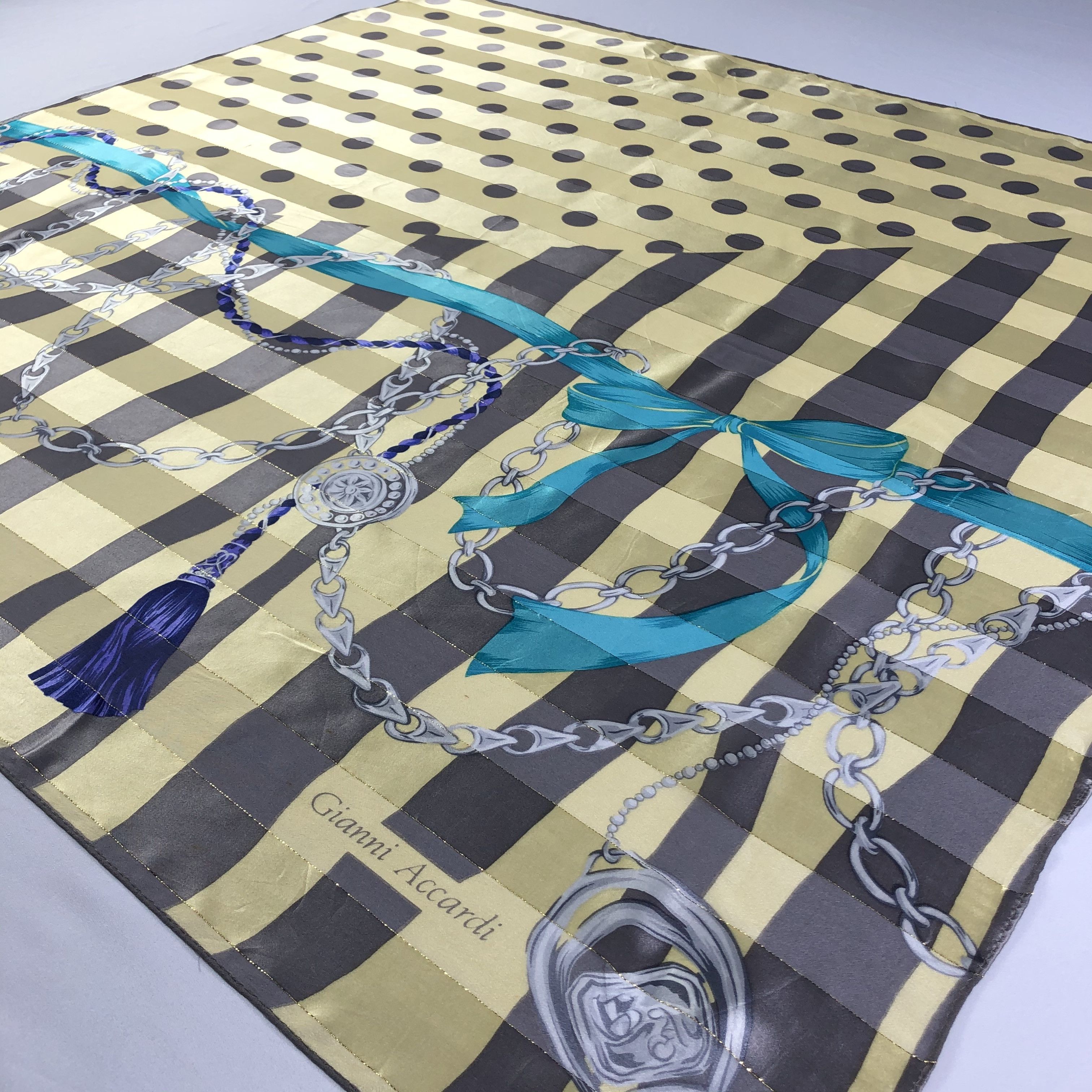 Vintage Vintage Gianni Accardi Silk Scarf Size ONE SIZE - 4 Thumbnail