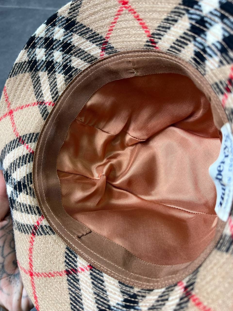 Burberry Burberrys Vintage Nova Check Wool Hat with a feather Size ONE SIZE - 8 Thumbnail