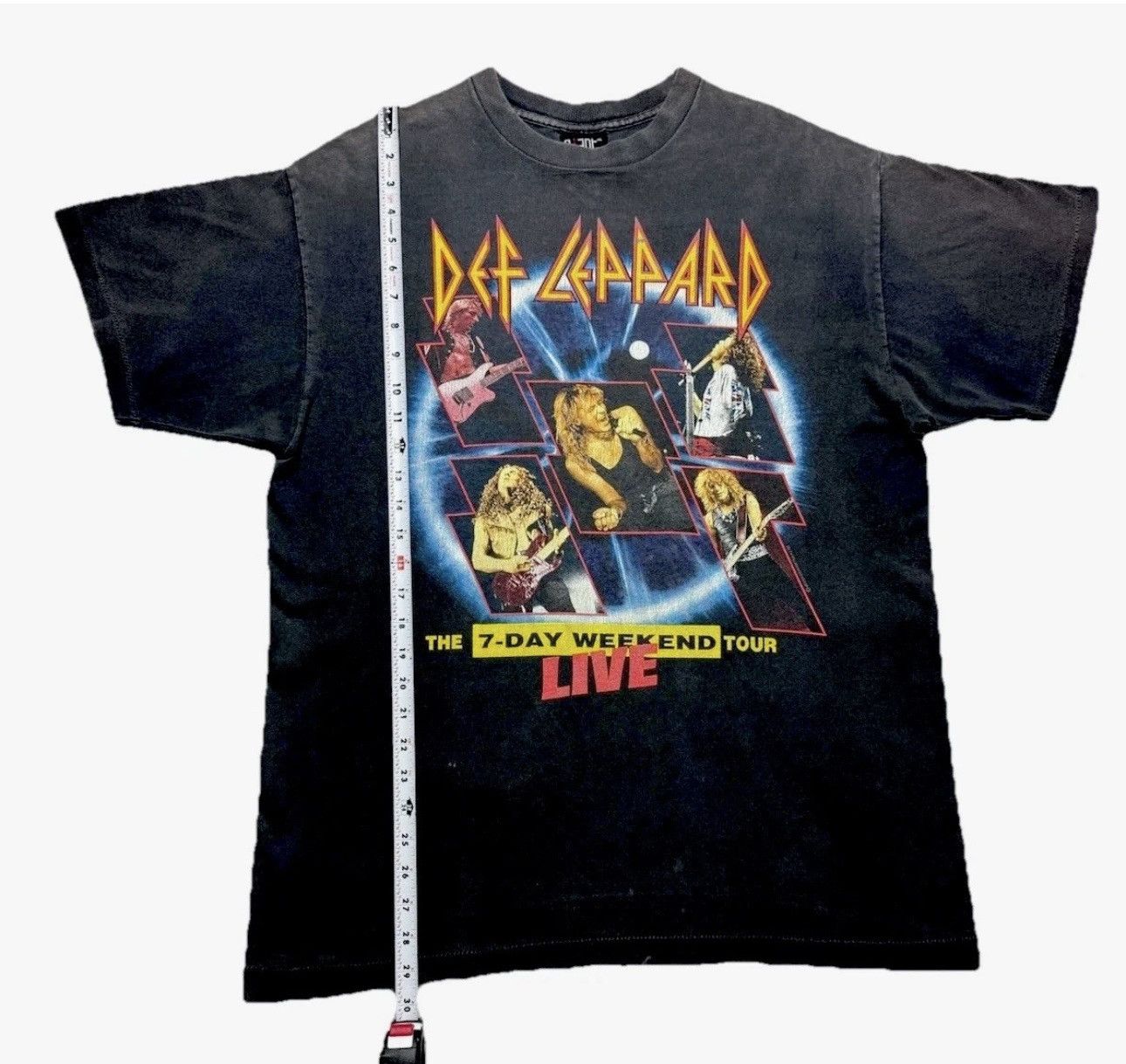 Def Leppard 1992 Def Leppard Tour Tee Giant Tag XL USA Made Size US XL / EU 56 / 4 - 1 Thumbnail