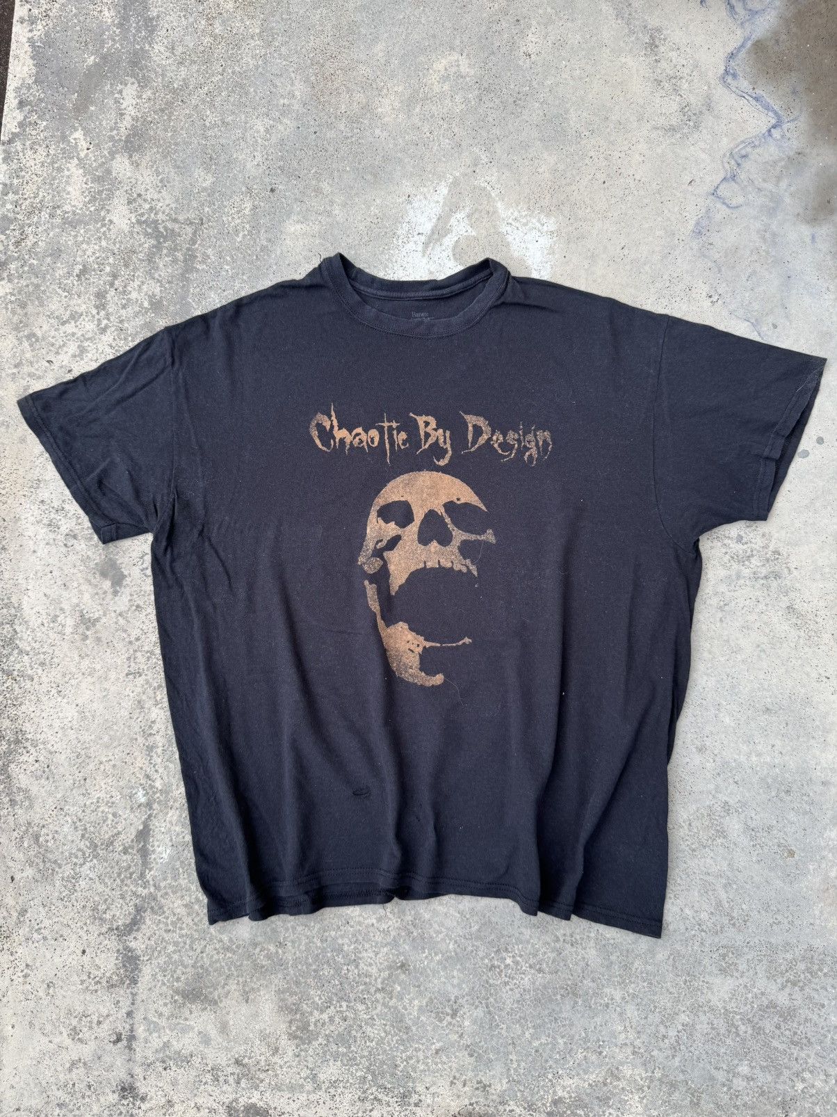 If Six Was Nine Distressed 2000s Archival Chaotic Skull Punk Tee Shirt Size US XL / EU 56 / 4 - 1 Thumbnail