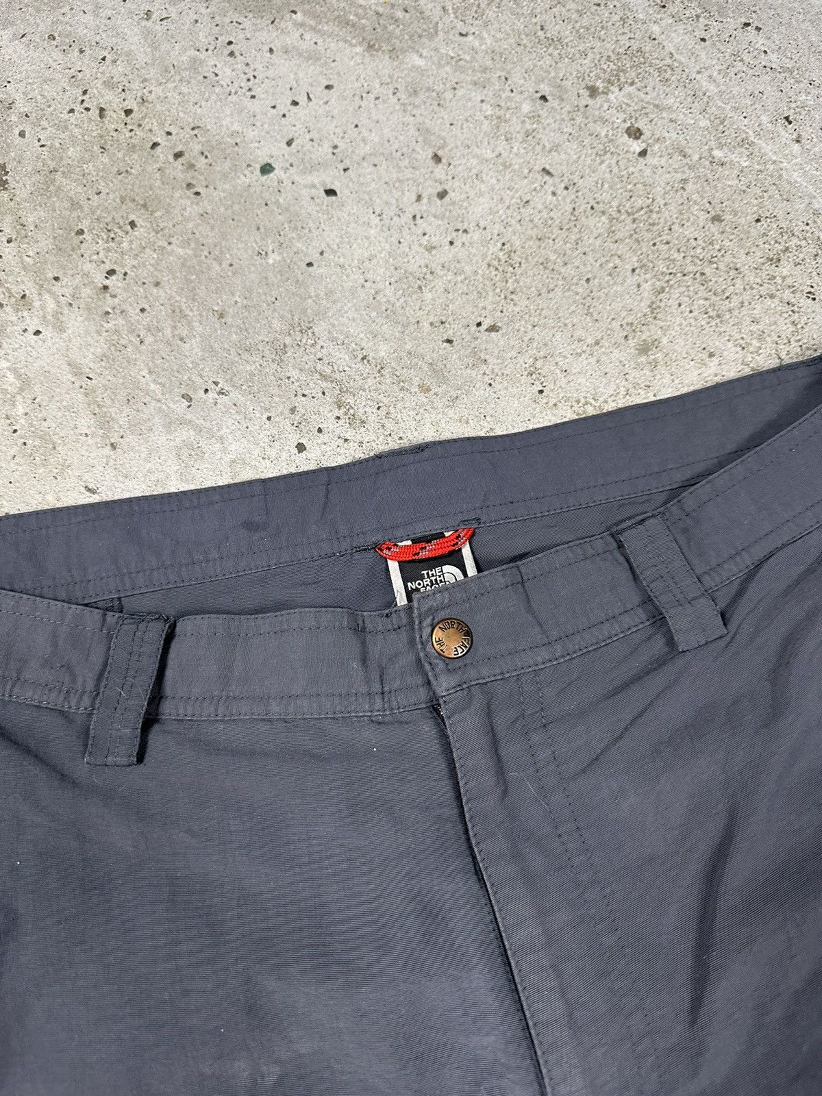 The North Face Vintage Y2K The North Face Grey Cargo Carpenter Pants Size US 34 / EU 50 - 9 Thumbnail