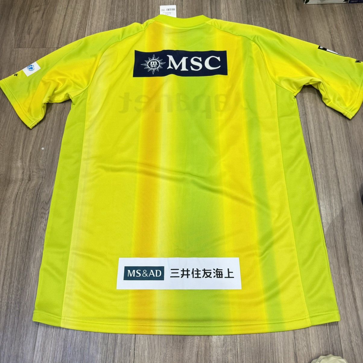 Umbro Nagasaki V.Varen 2022 goalkeeper shirt(bnwt) Size US L / EU 52-54 / 3 - 2 Thumbnail